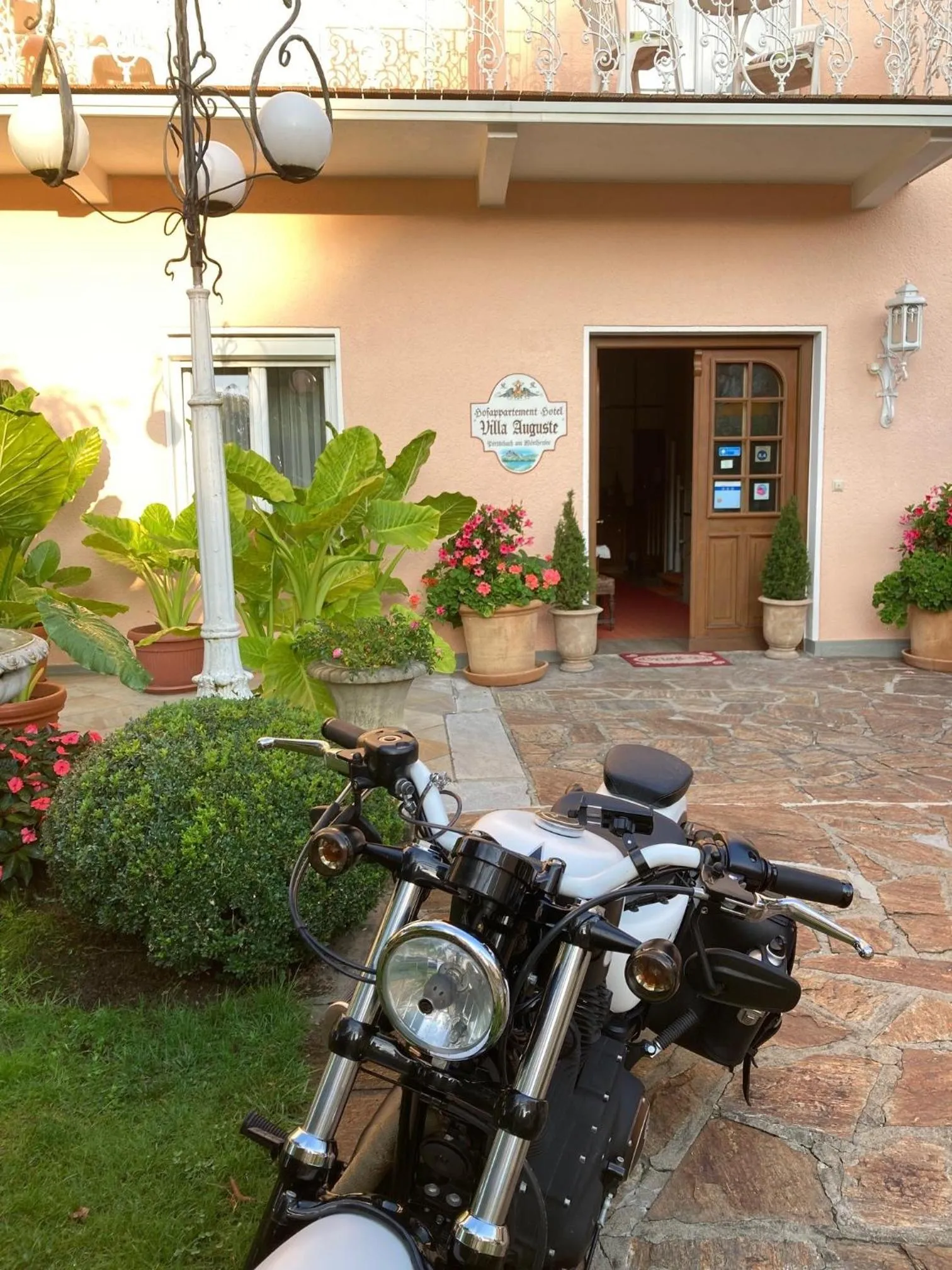 Property building in Villa Auguste