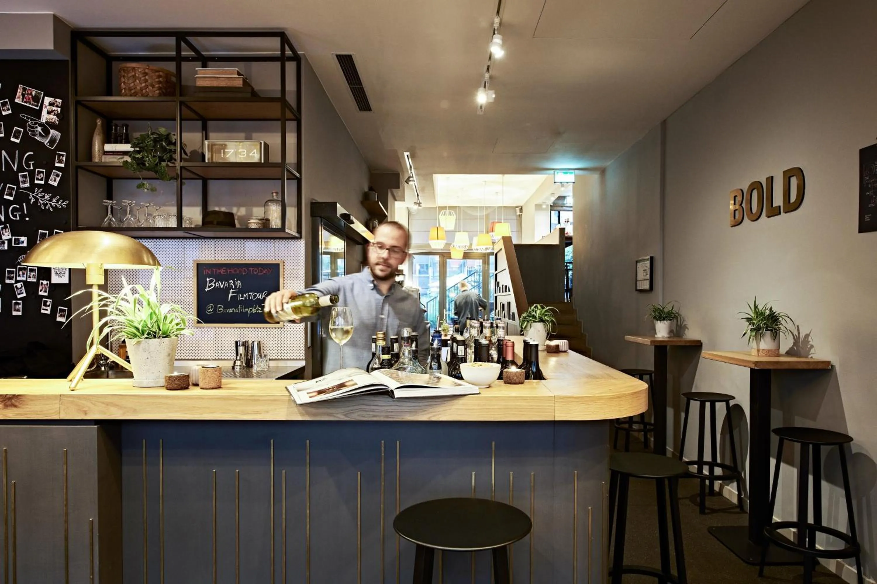 Lobby or reception in Bold Hotel München Zentrum