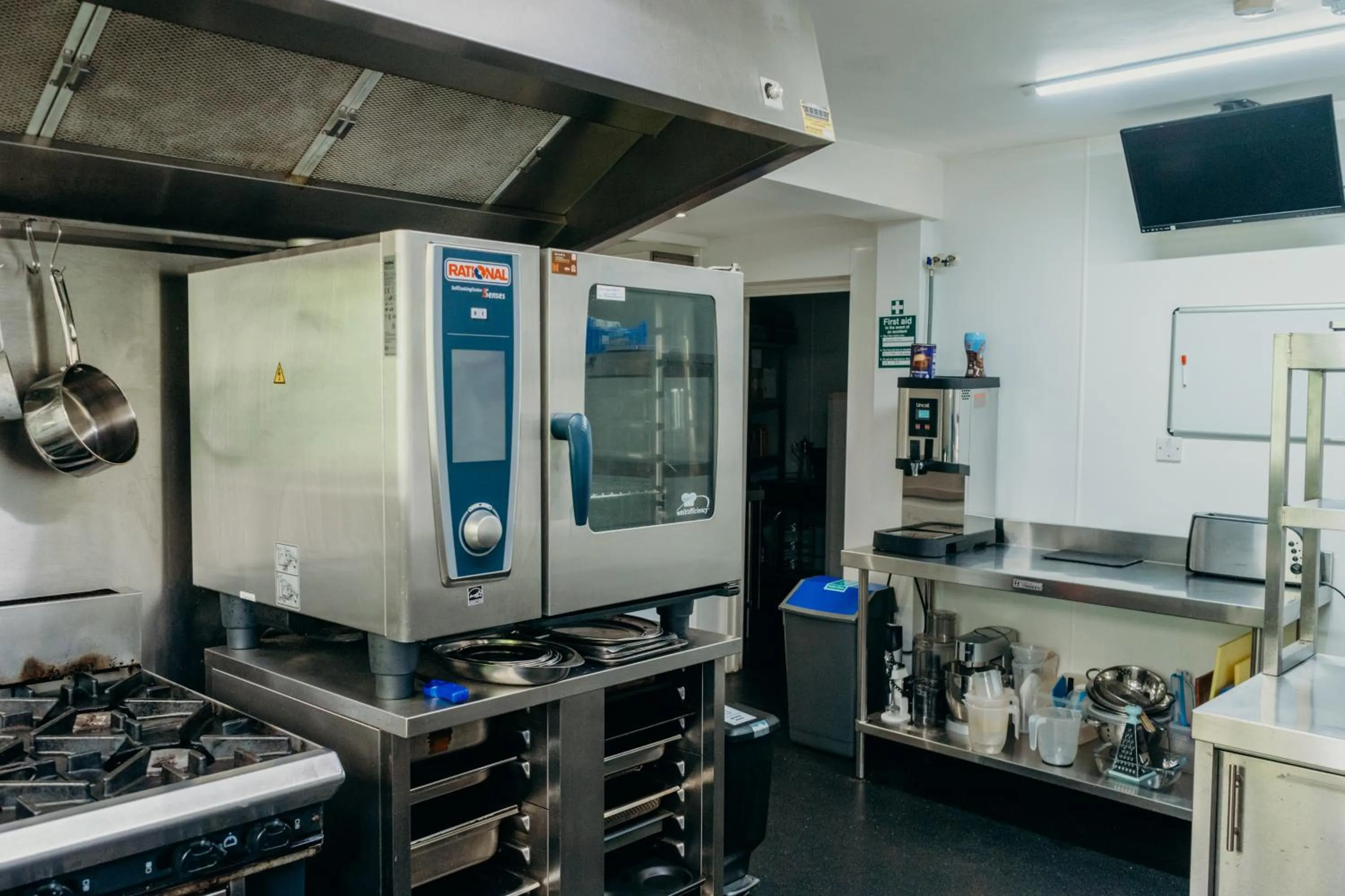 Kitchen or kitchenette in Lydford House