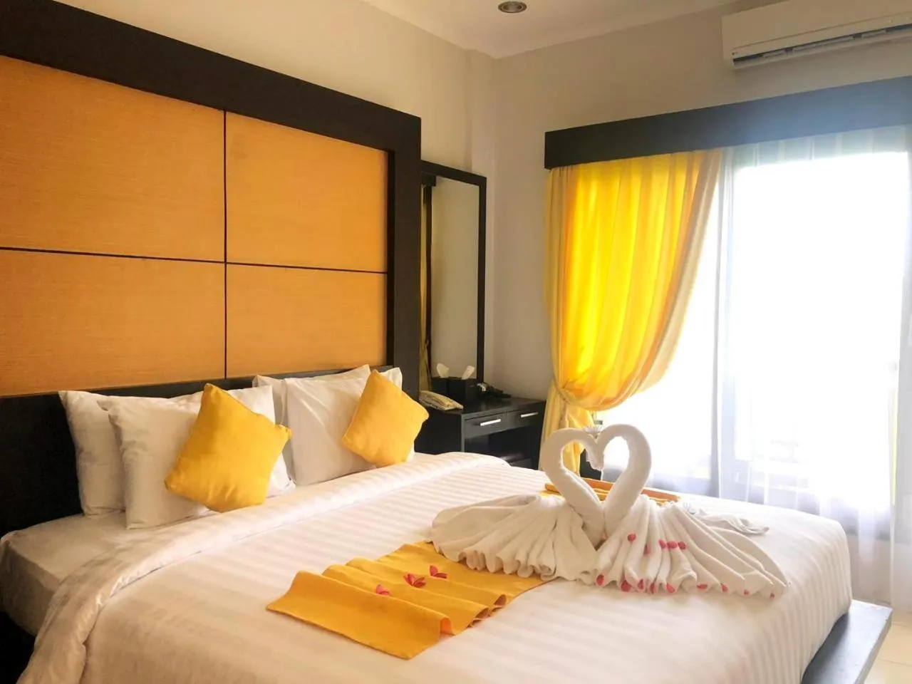 Bed in Mamo Hotel Uluwatu