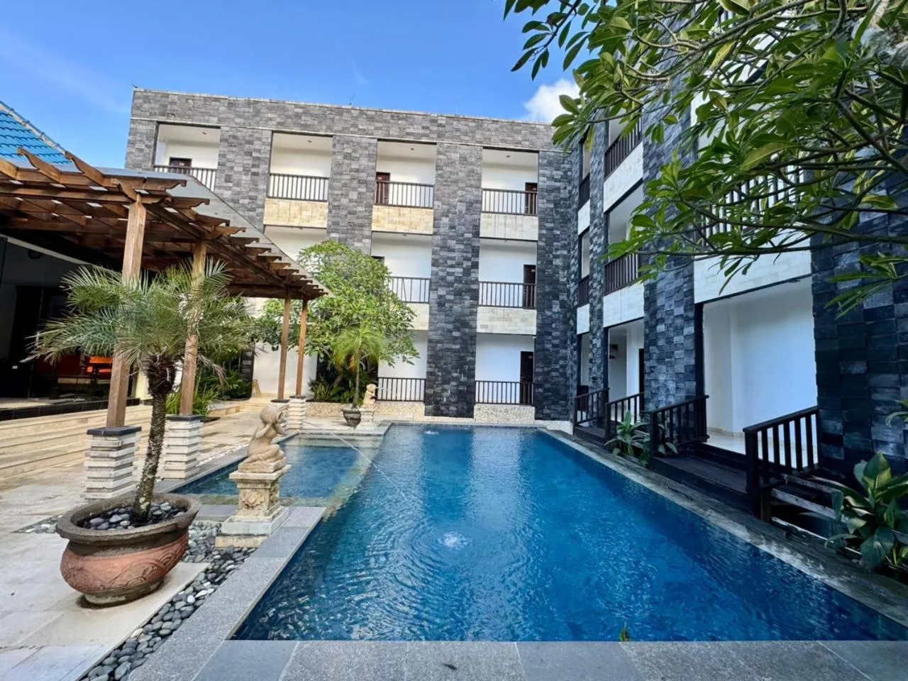Property building in Mamo Hotel Uluwatu