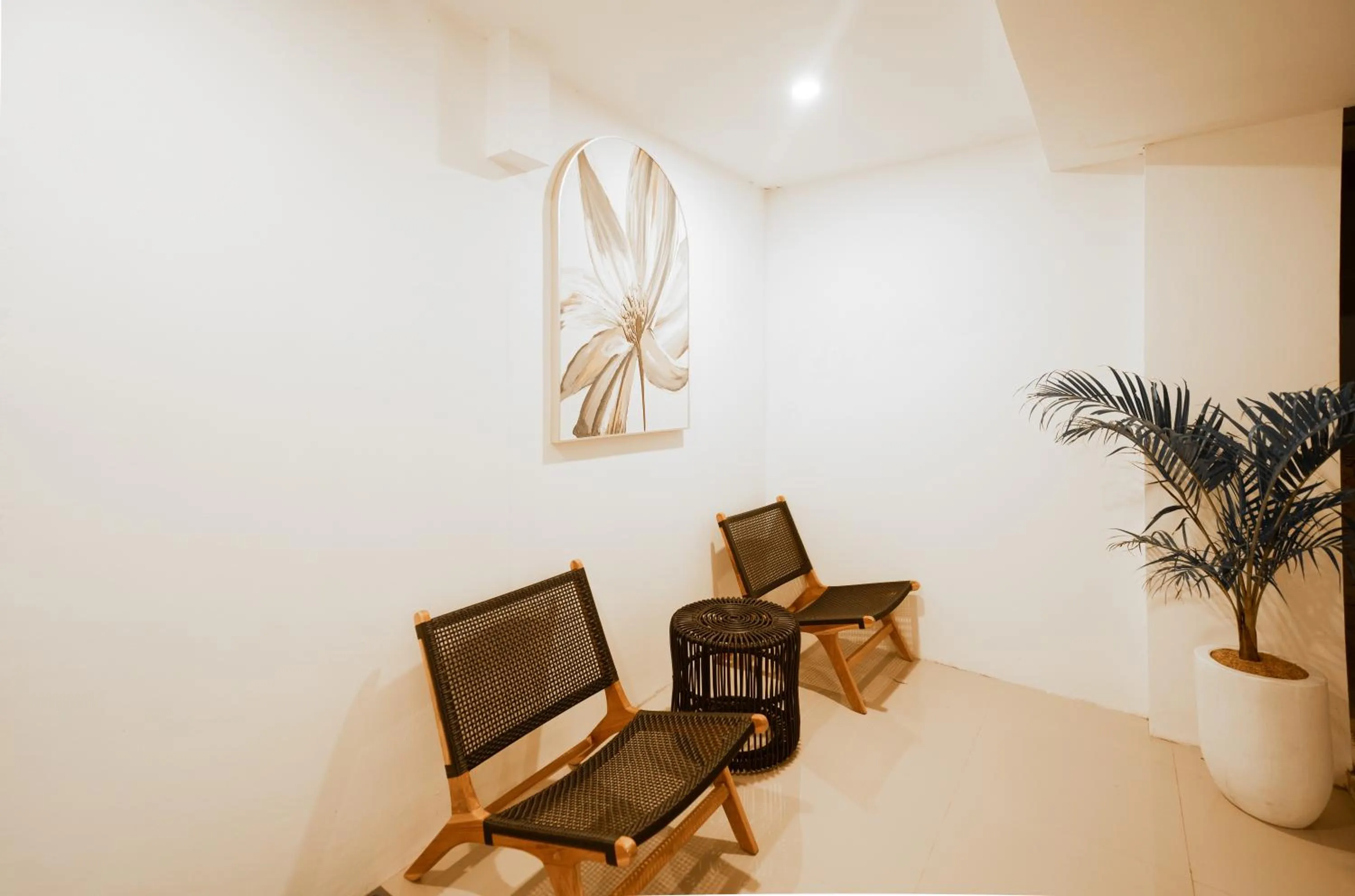 Seating area in Mamo Hotel Uluwatu