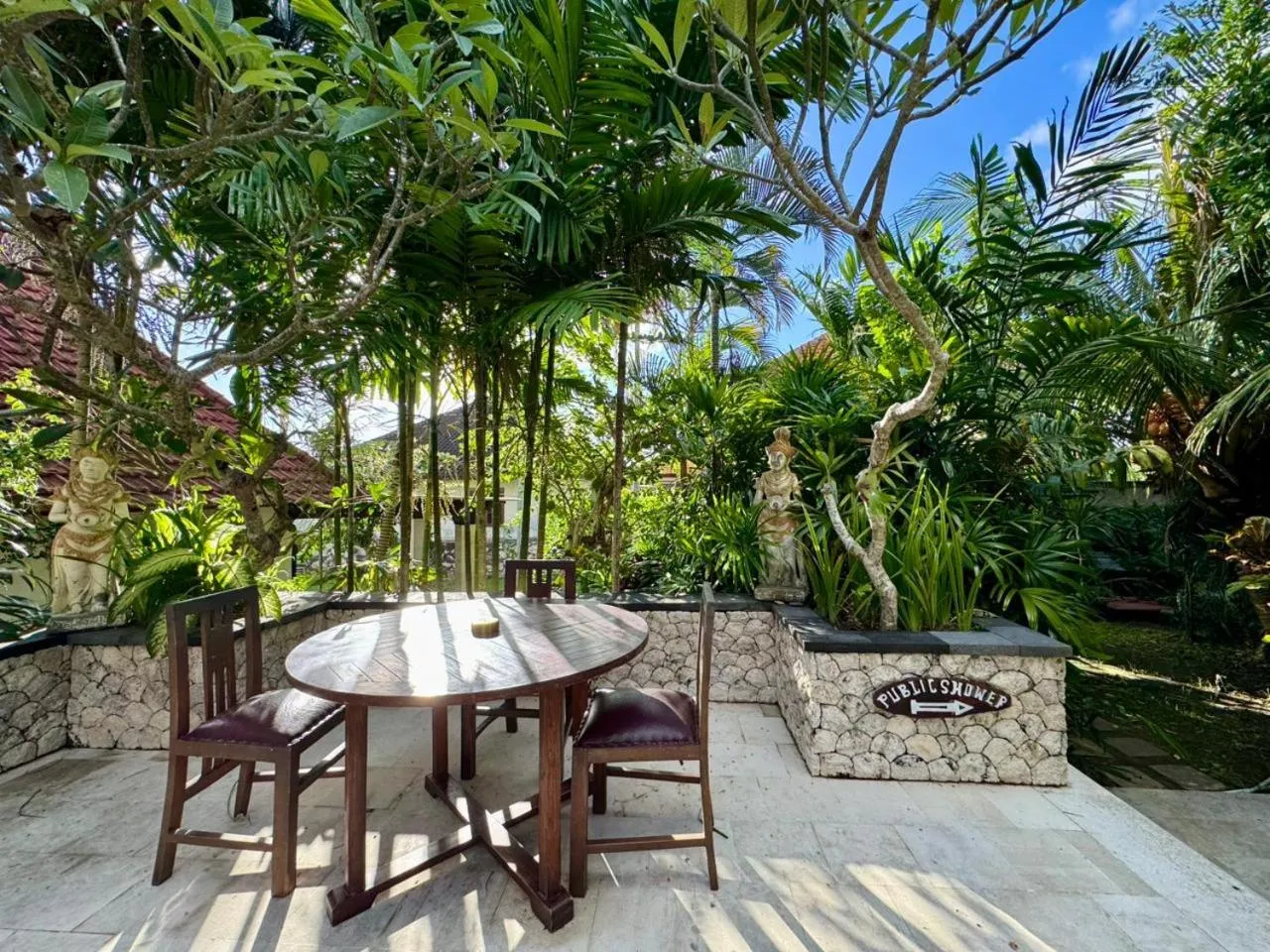 Swimming pool in Mamo Hotel Uluwatu