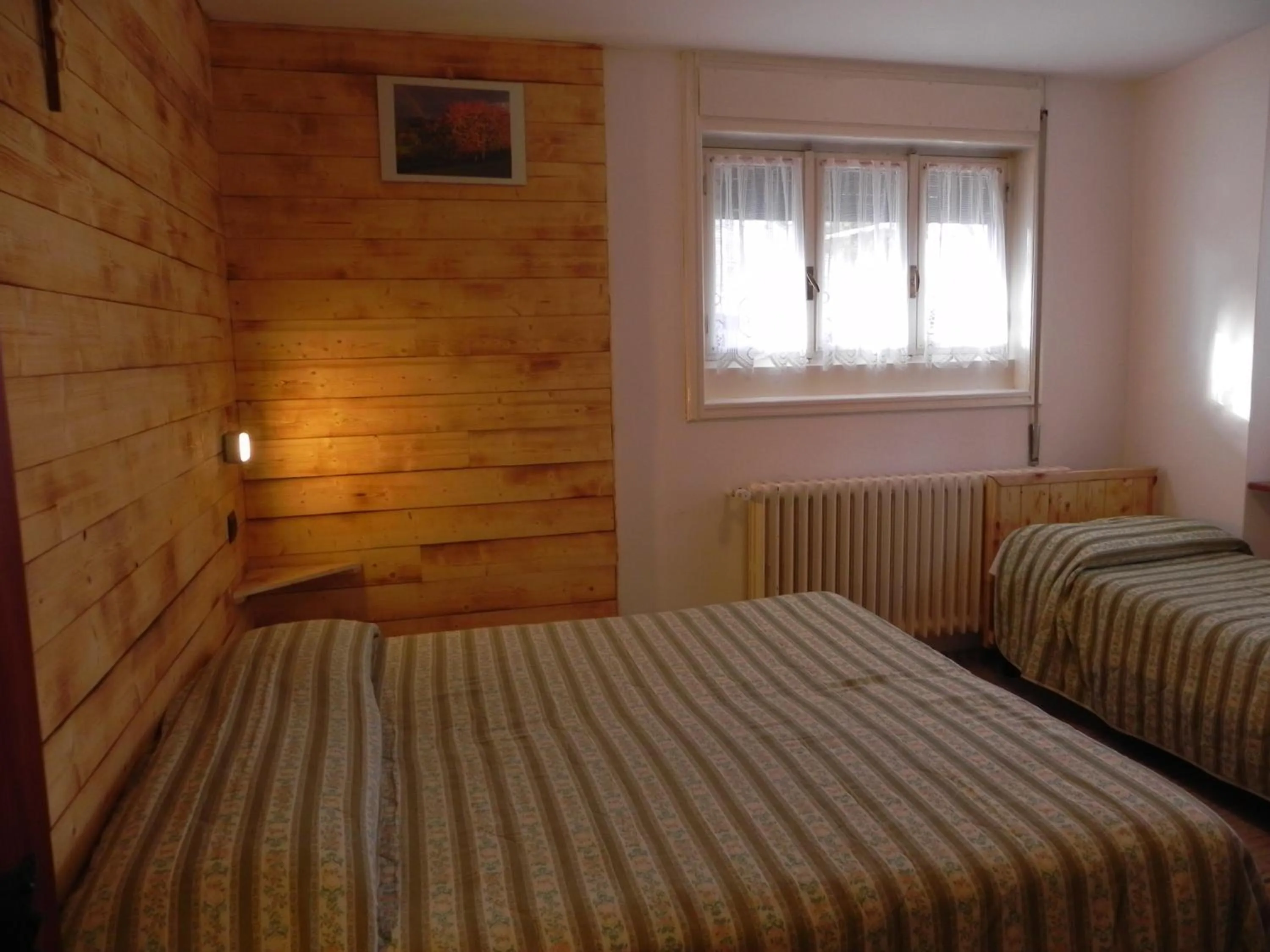 Photo of the whole room, Bed in Albergo Cioccarelli