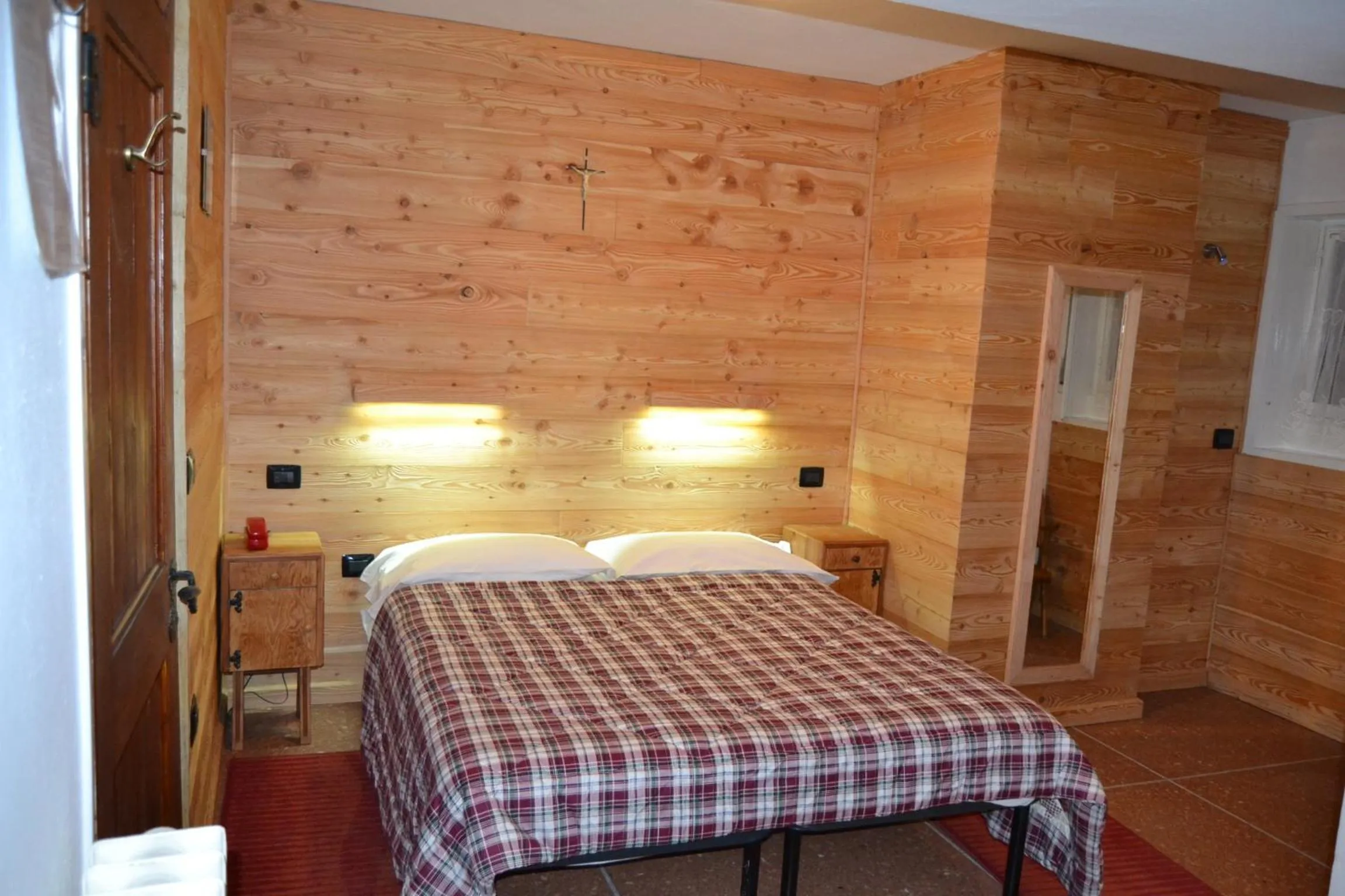 Bed in Albergo Cioccarelli