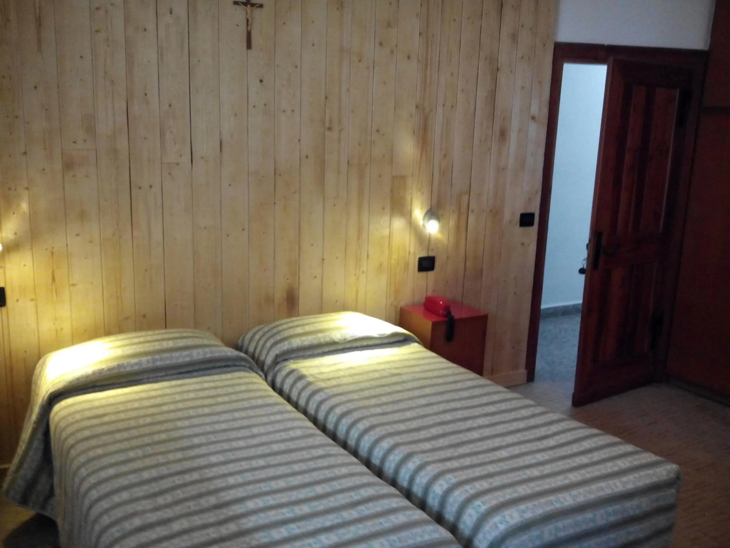 Bed in Albergo Cioccarelli