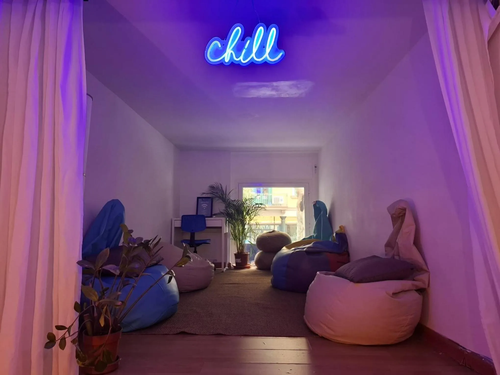 Living room in Mediterranean Hostel Barcelona