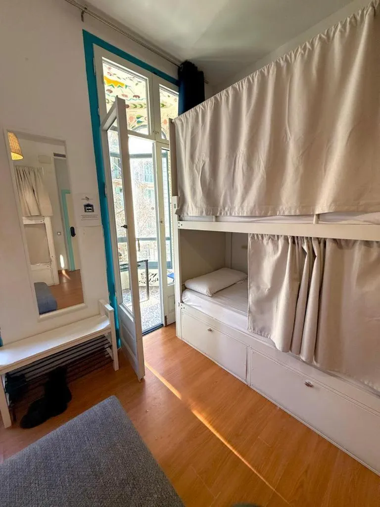 Single Bed in Female Dormitory Room in Mediterranean Hostel Barcelona