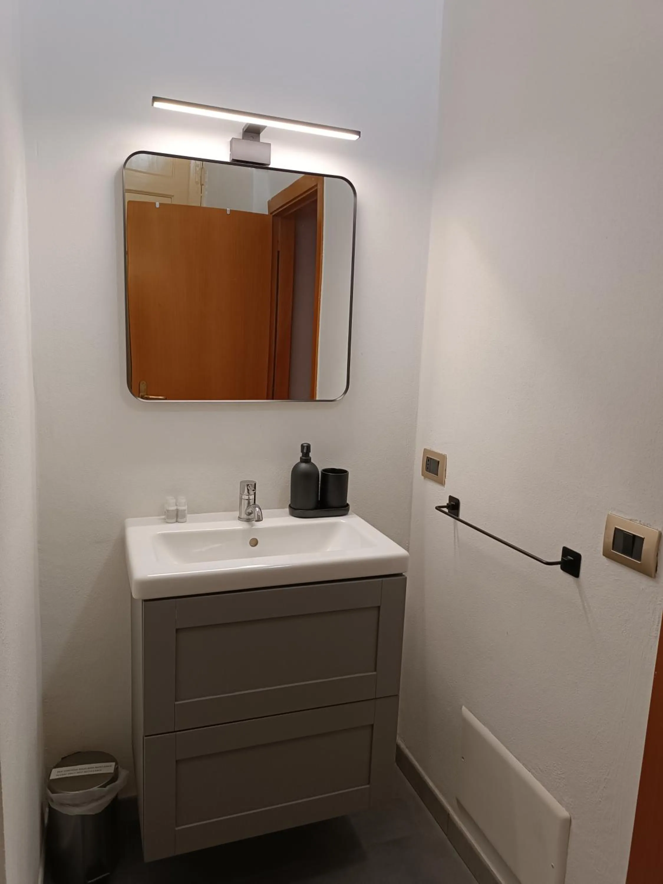 Bathroom in B&B Napoli Plebiscito