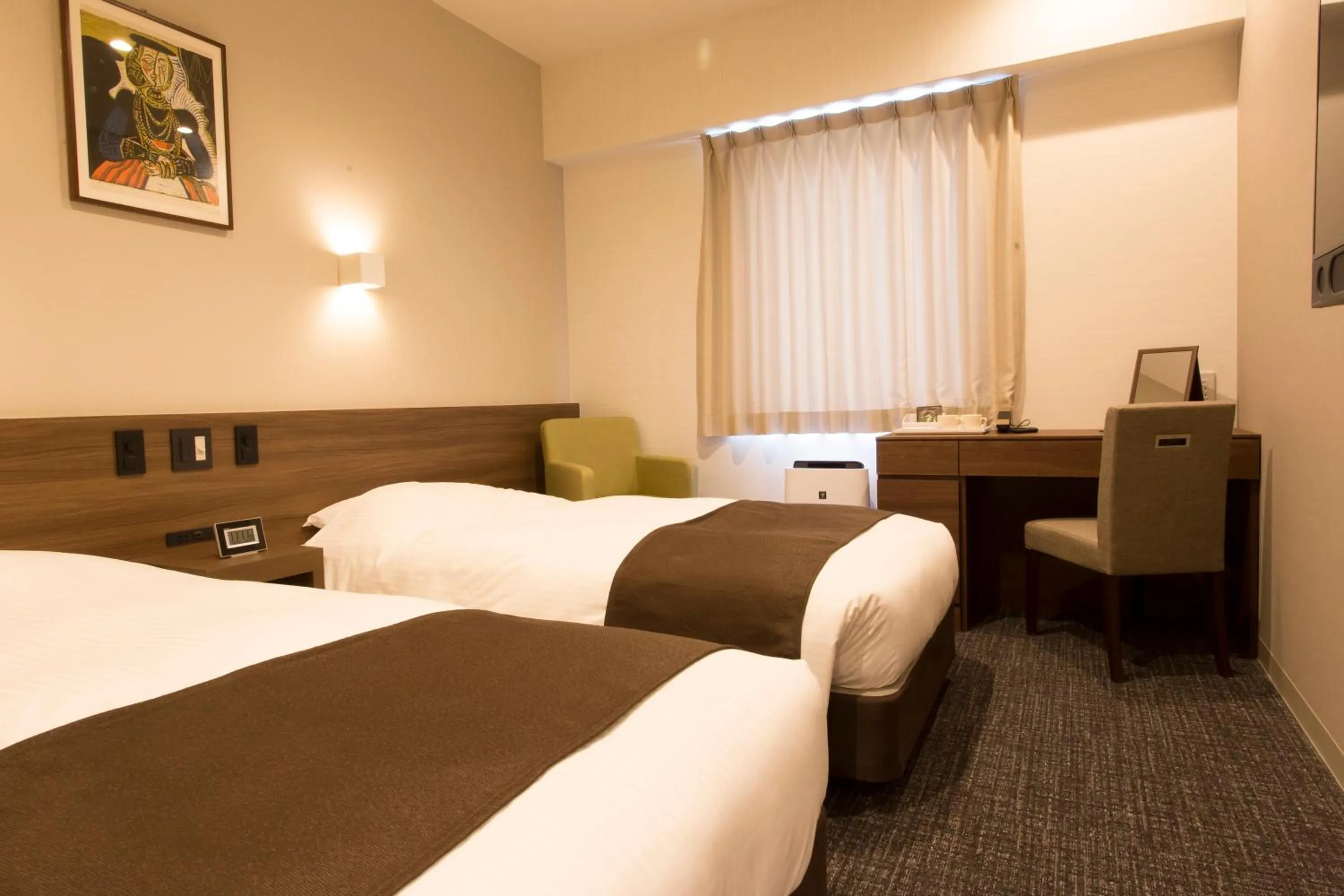 Photo of the whole room, Bed in Osaka Riverside Hotel