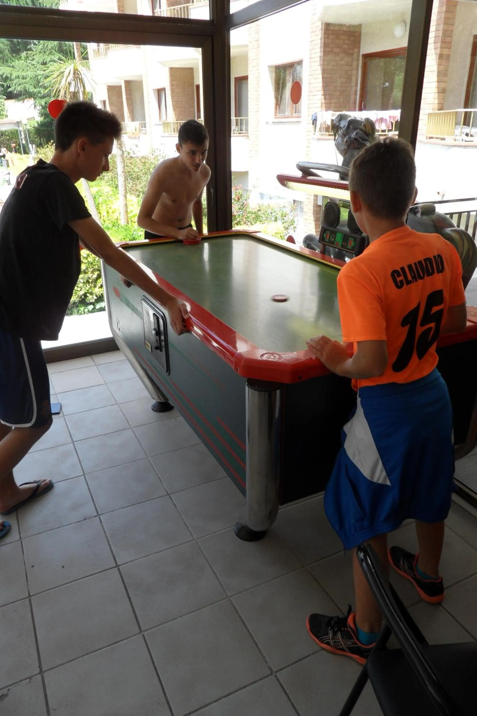 older children in Aparthotel Las Mariposas