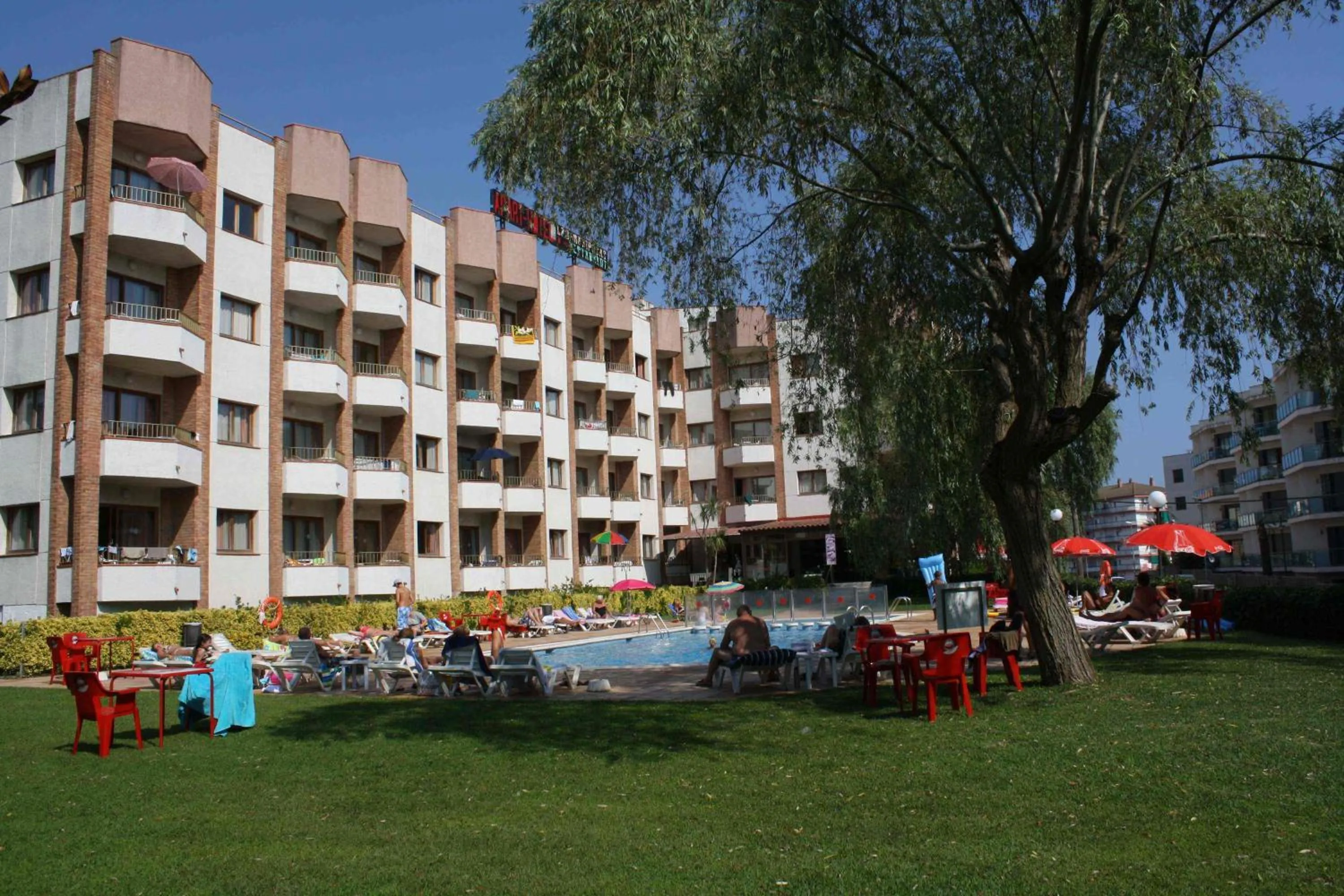 Property building in Aparthotel Las Mariposas