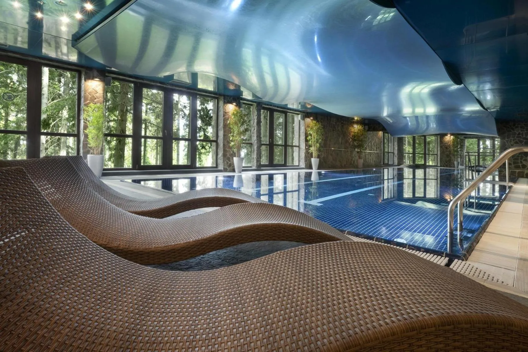 Swimming pool in APLEND Wellness Hotel Borovica