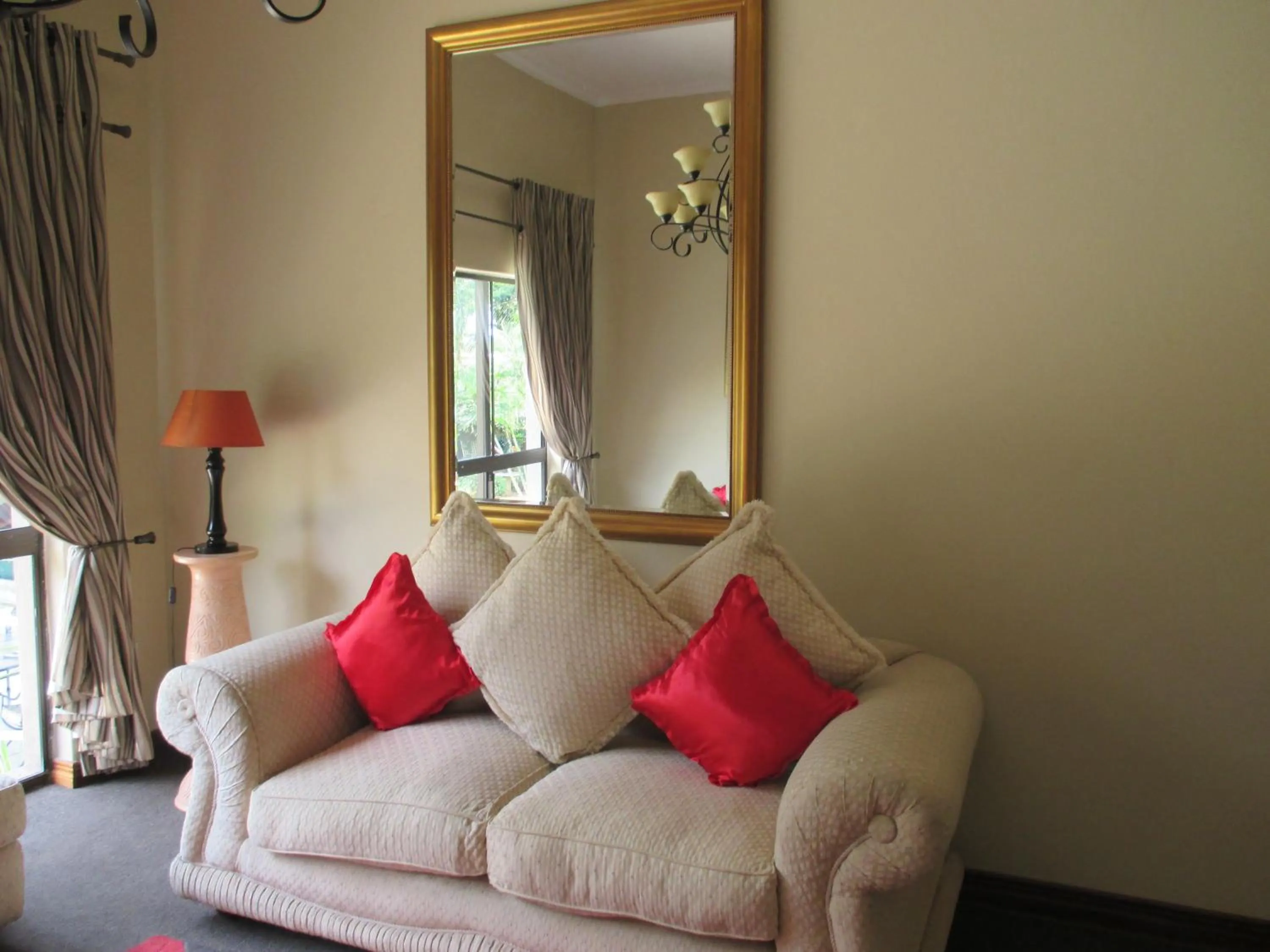 Seating area in Rio Vista Lodge