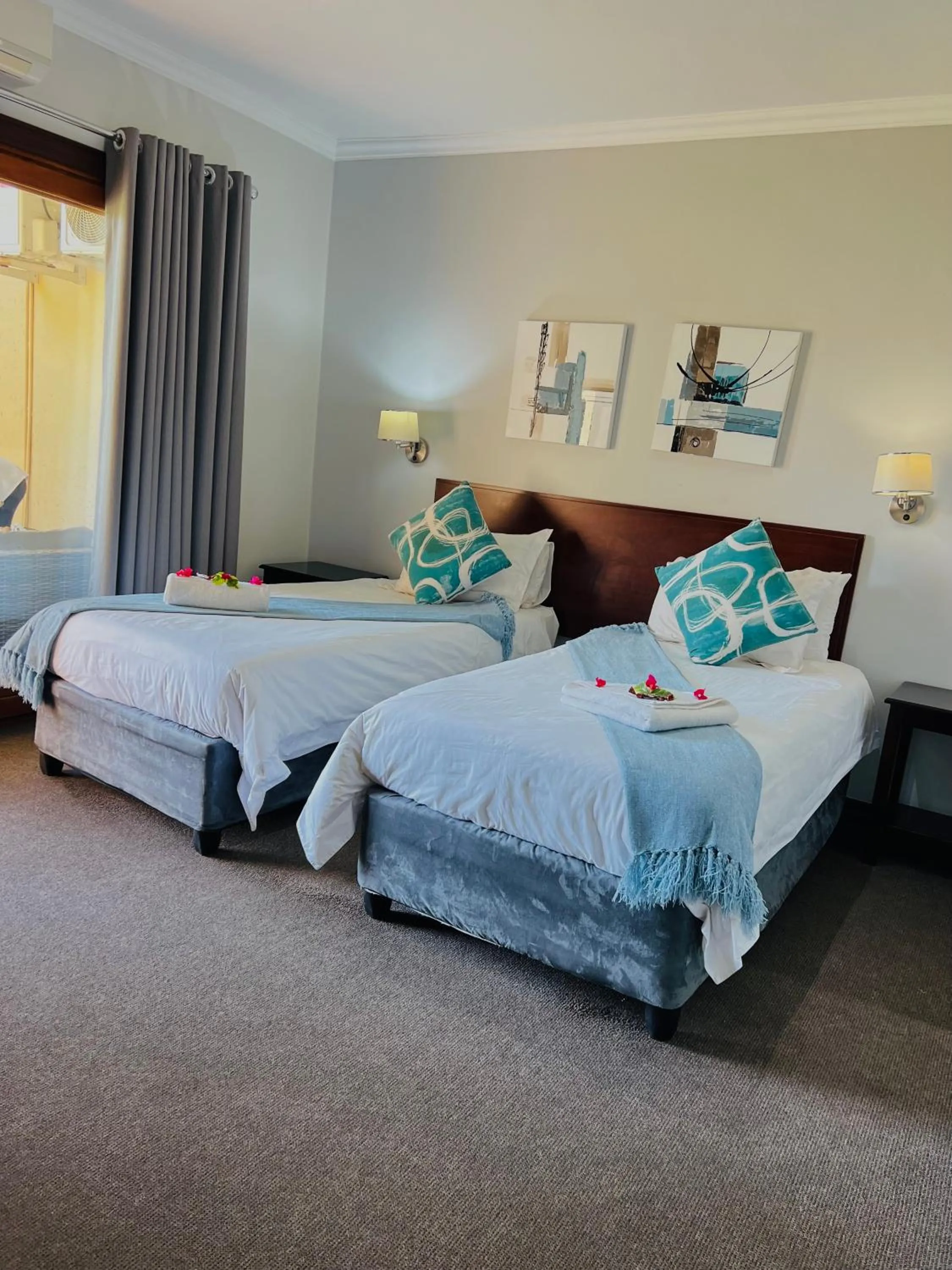 Bed in Rio Vista Lodge