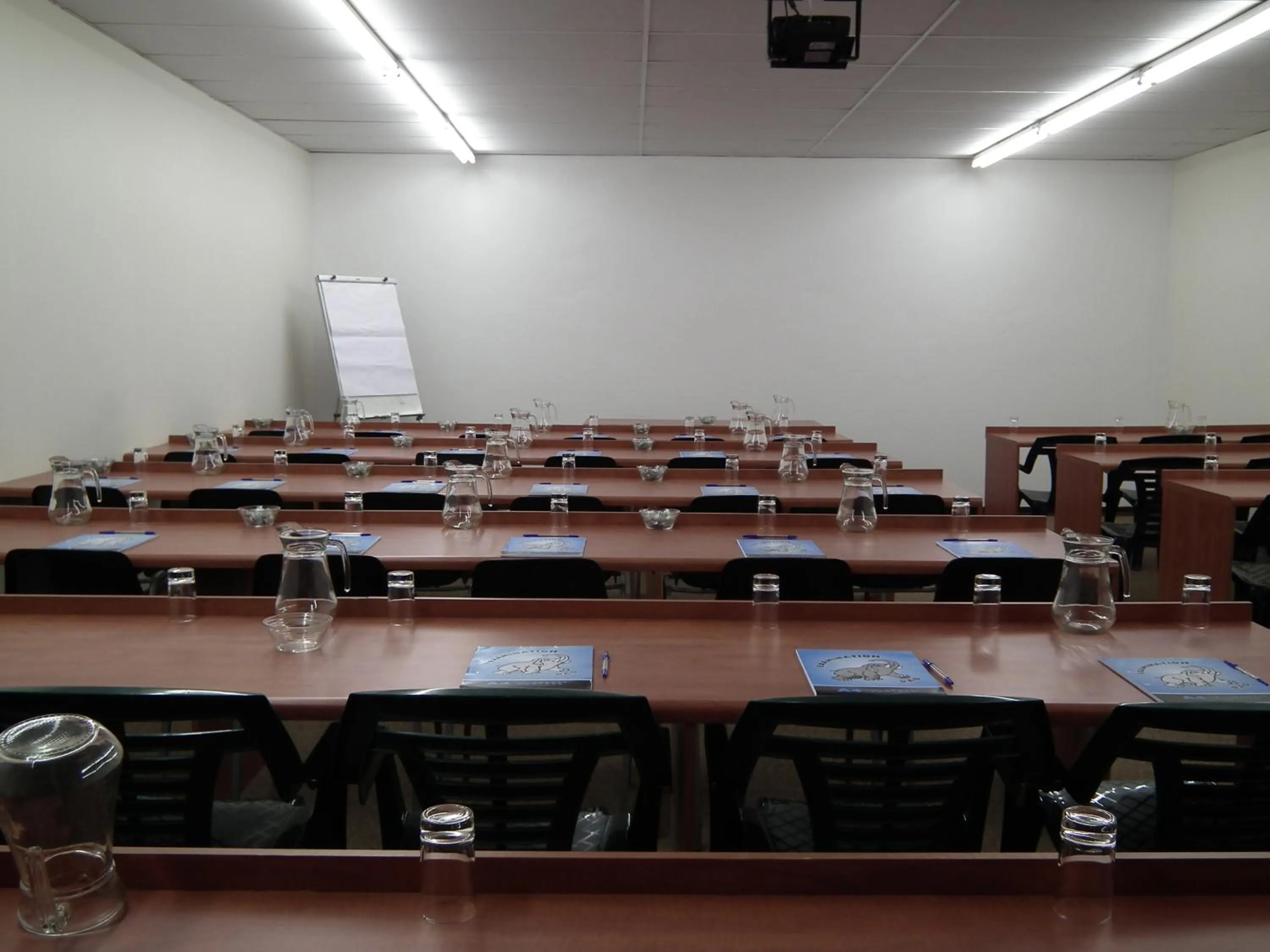 Business facilities in Rio Vista Lodge