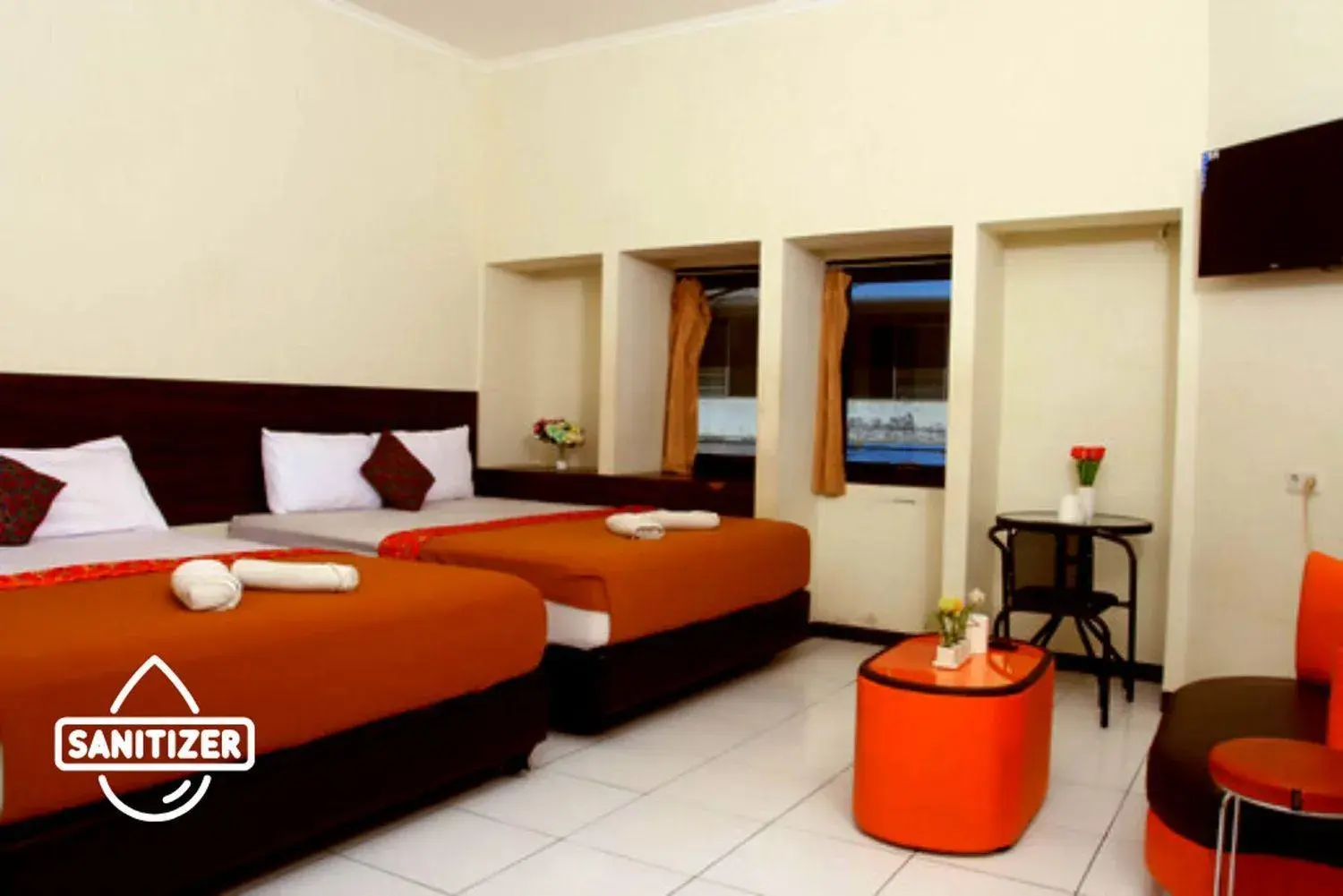 Superior Family Room in Bantal Guling Pasar Baru Superior Family Room in Bantal Guling Pasar Baru