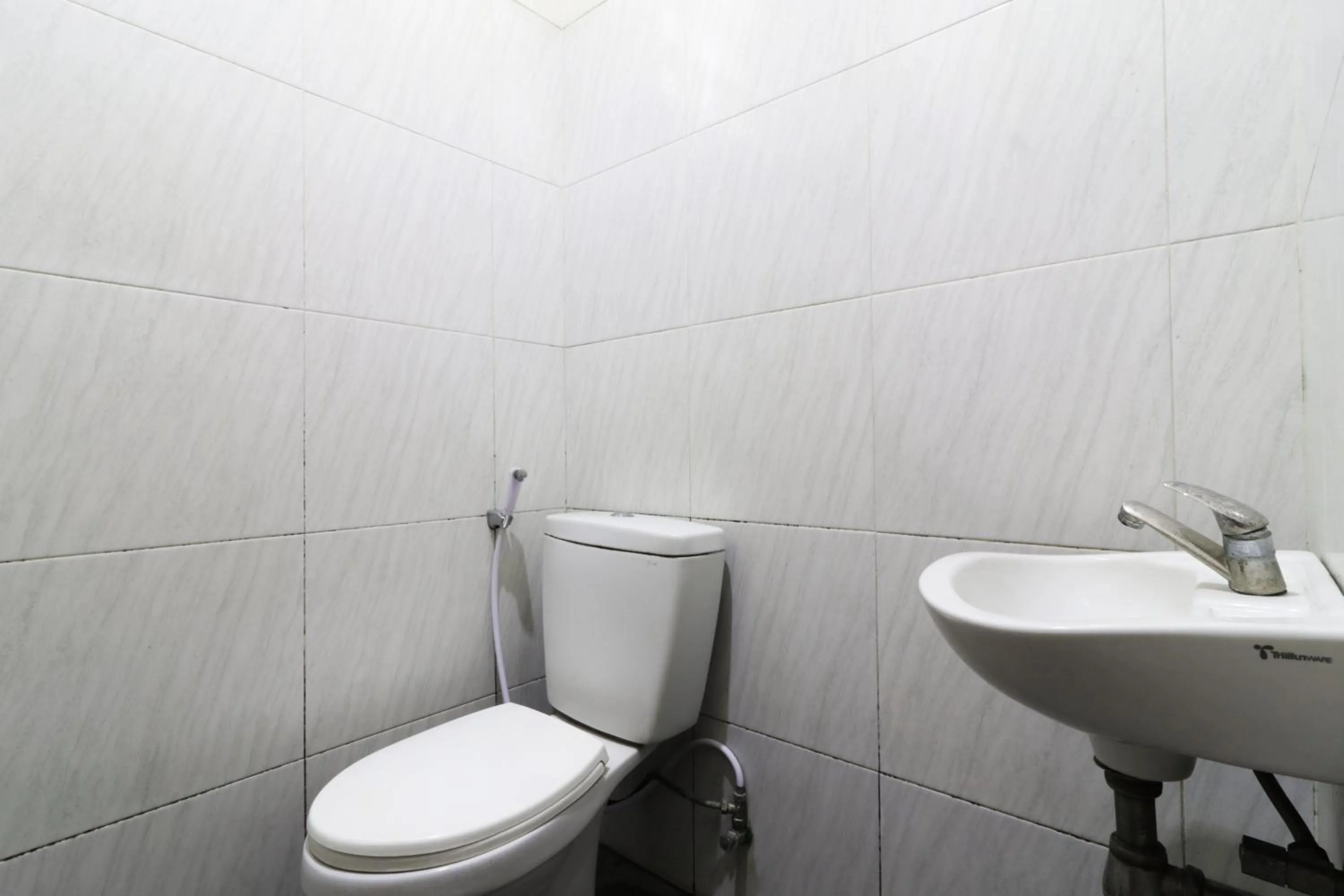 Toilet in Bantal Guling Pasar Baru