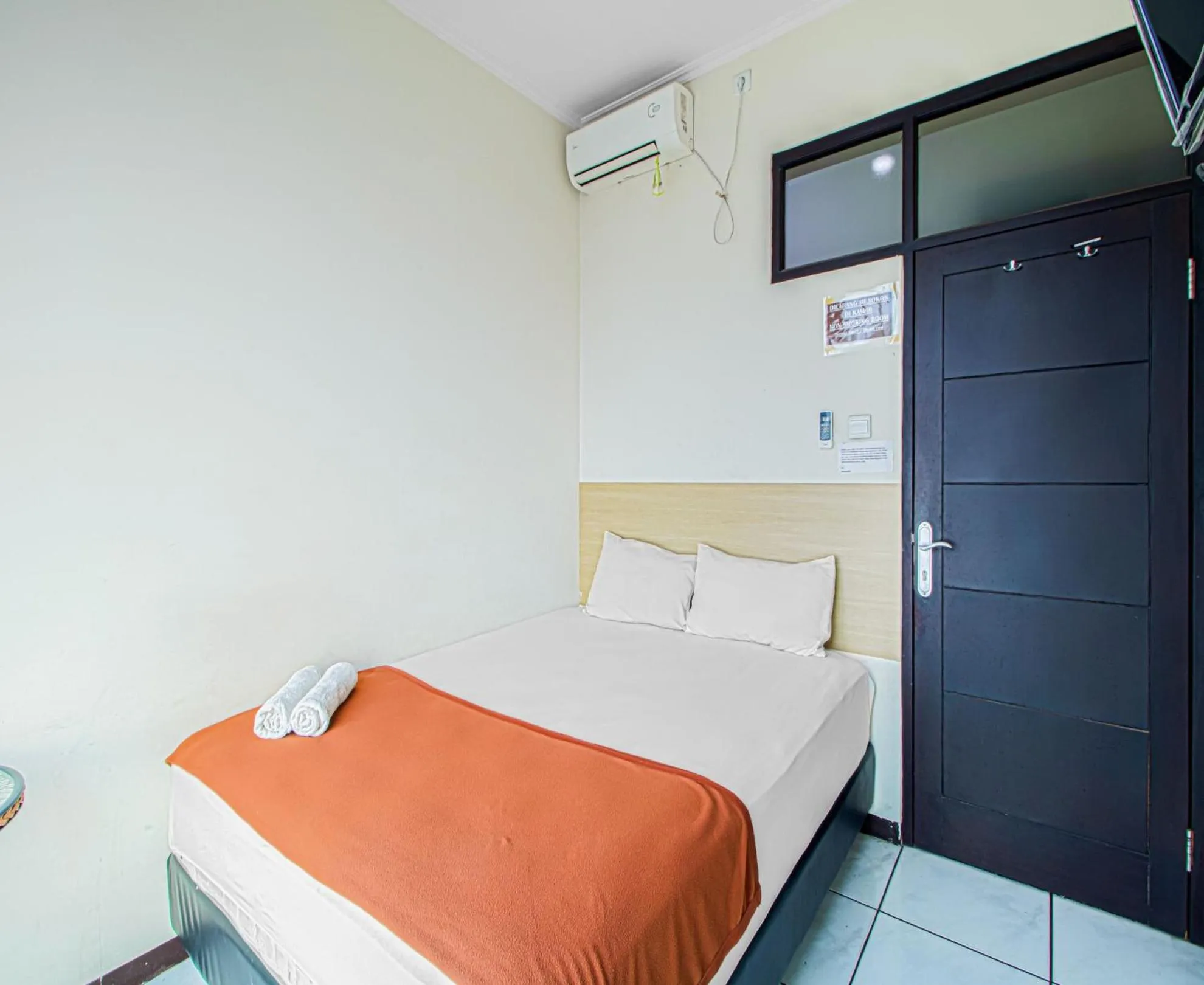 Bedroom, Bed in Bantal Guling Alun Alun Bandung