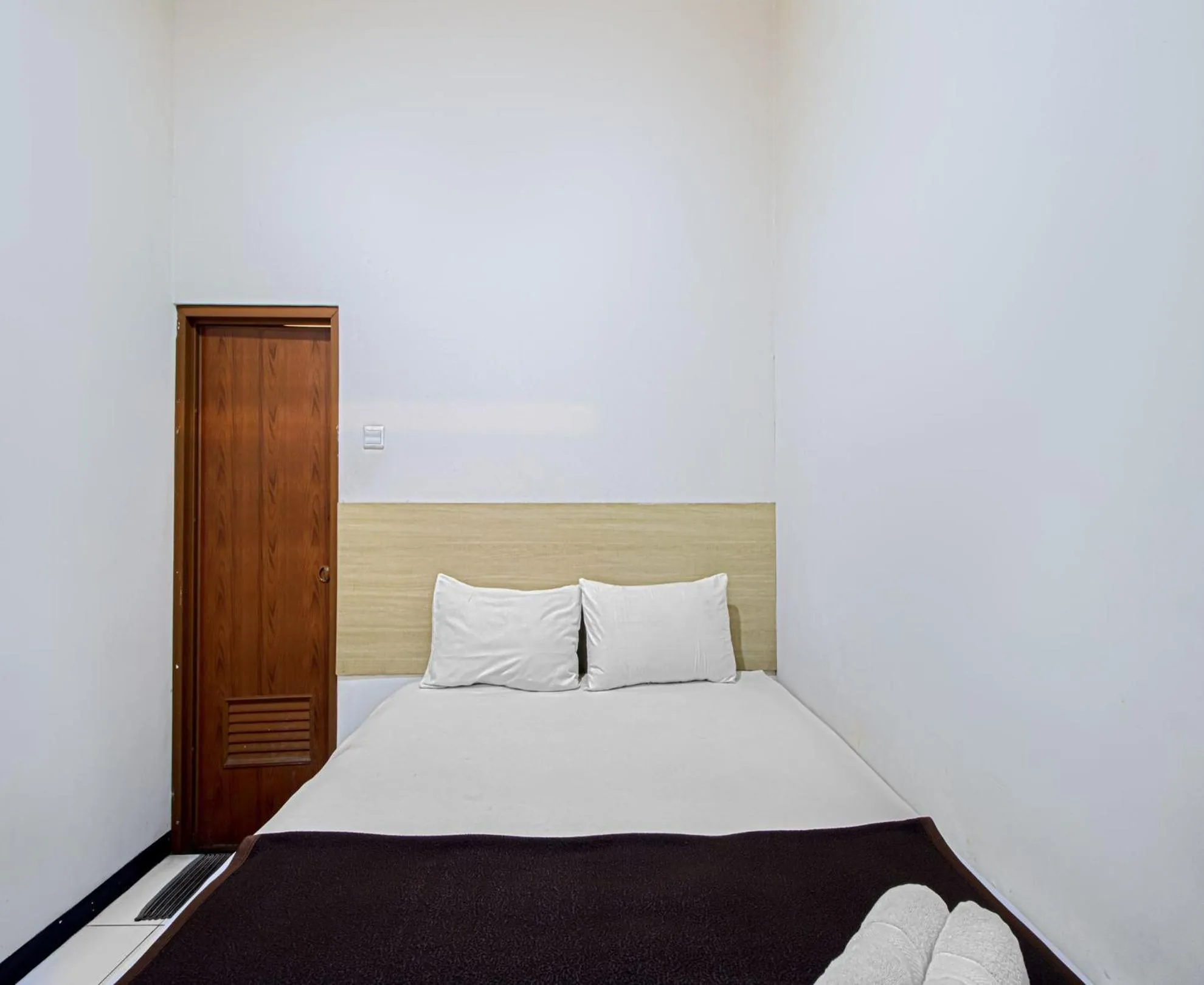 Bedroom, Bed in Bantal Guling Alun Alun Bandung