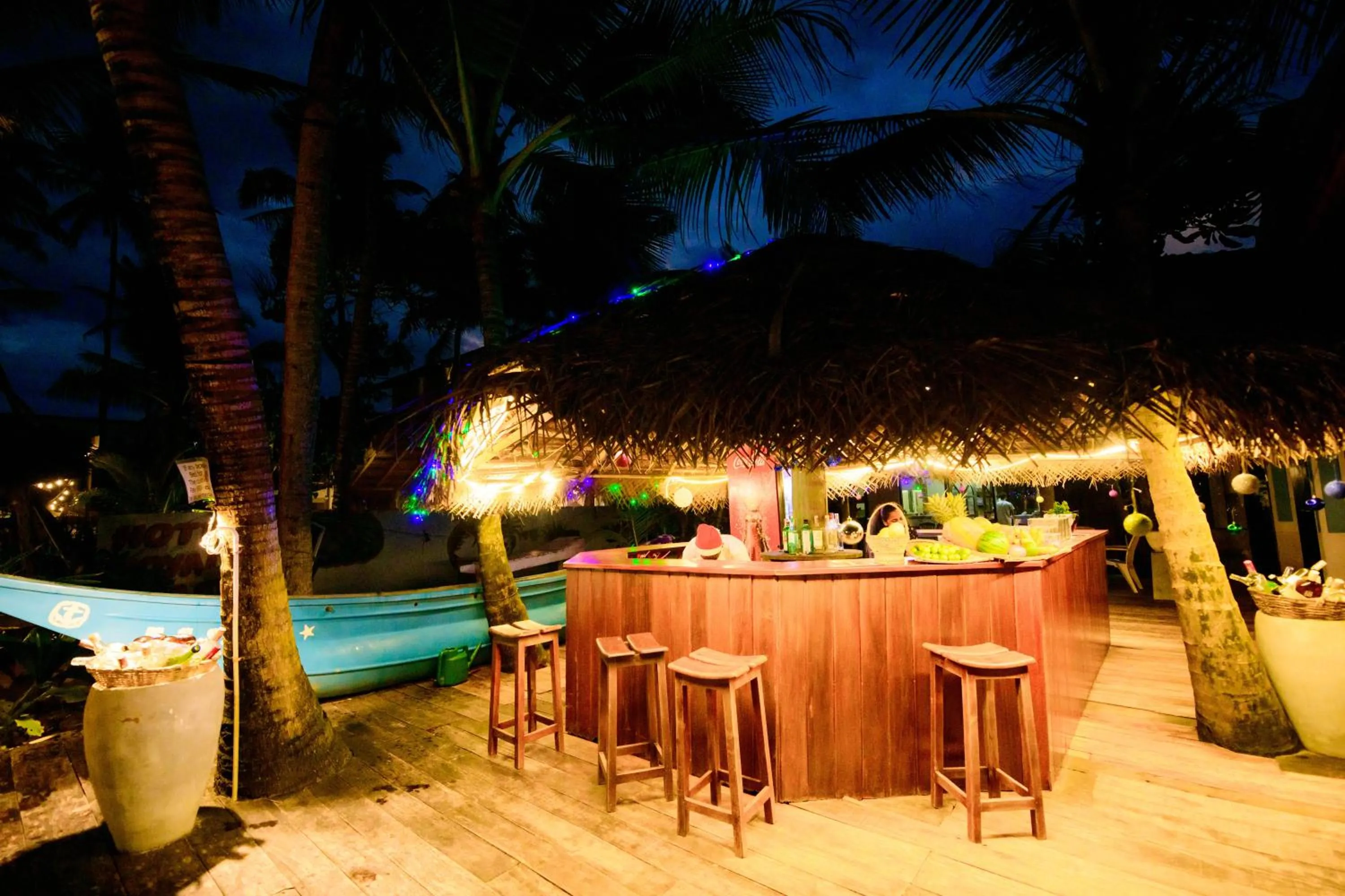 Night in Royal Beach Hotel Hikkaduwa