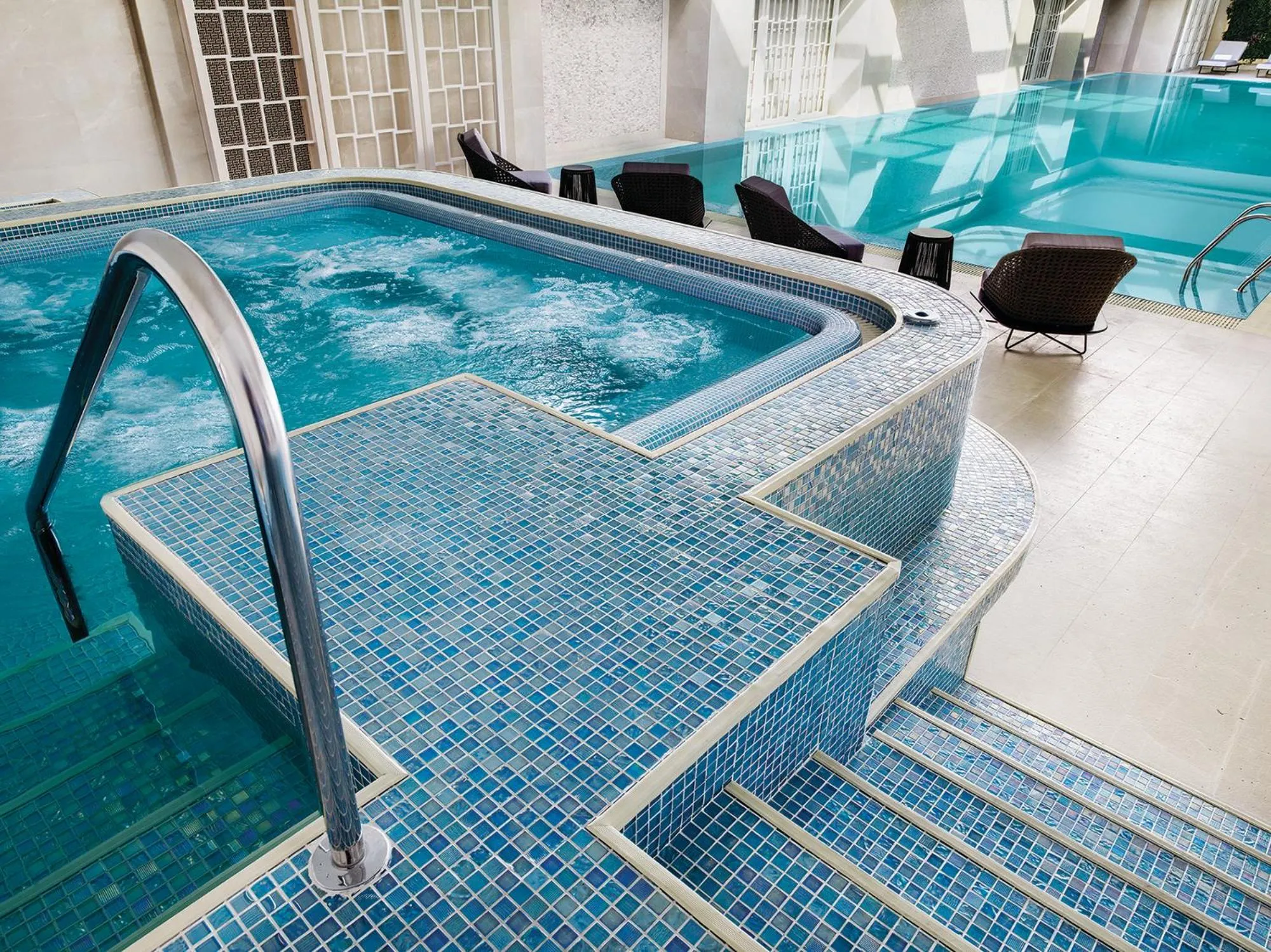 Hot Tub in The Langham, Hefei