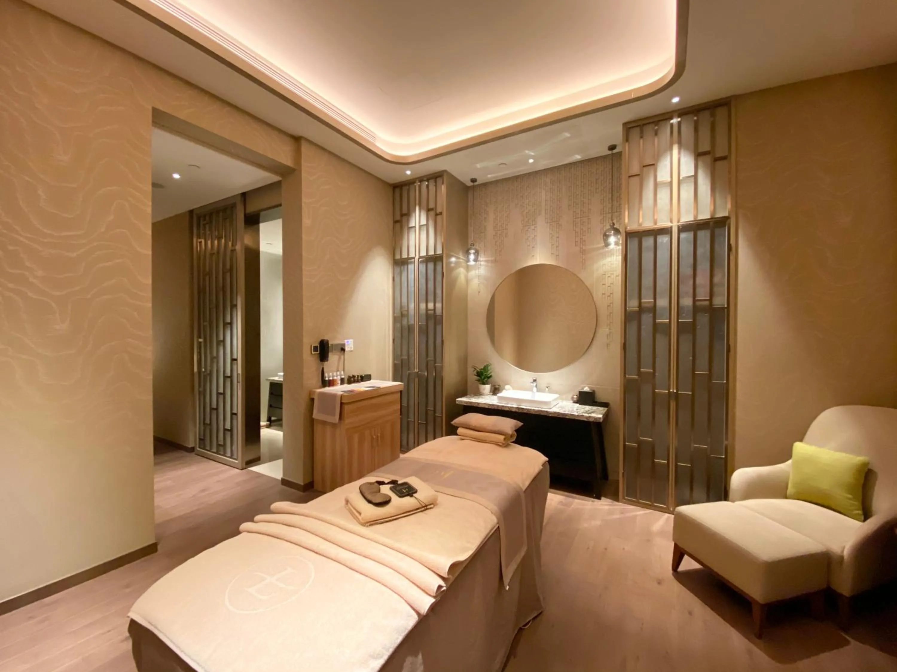 Bed in The Langham, Hefei