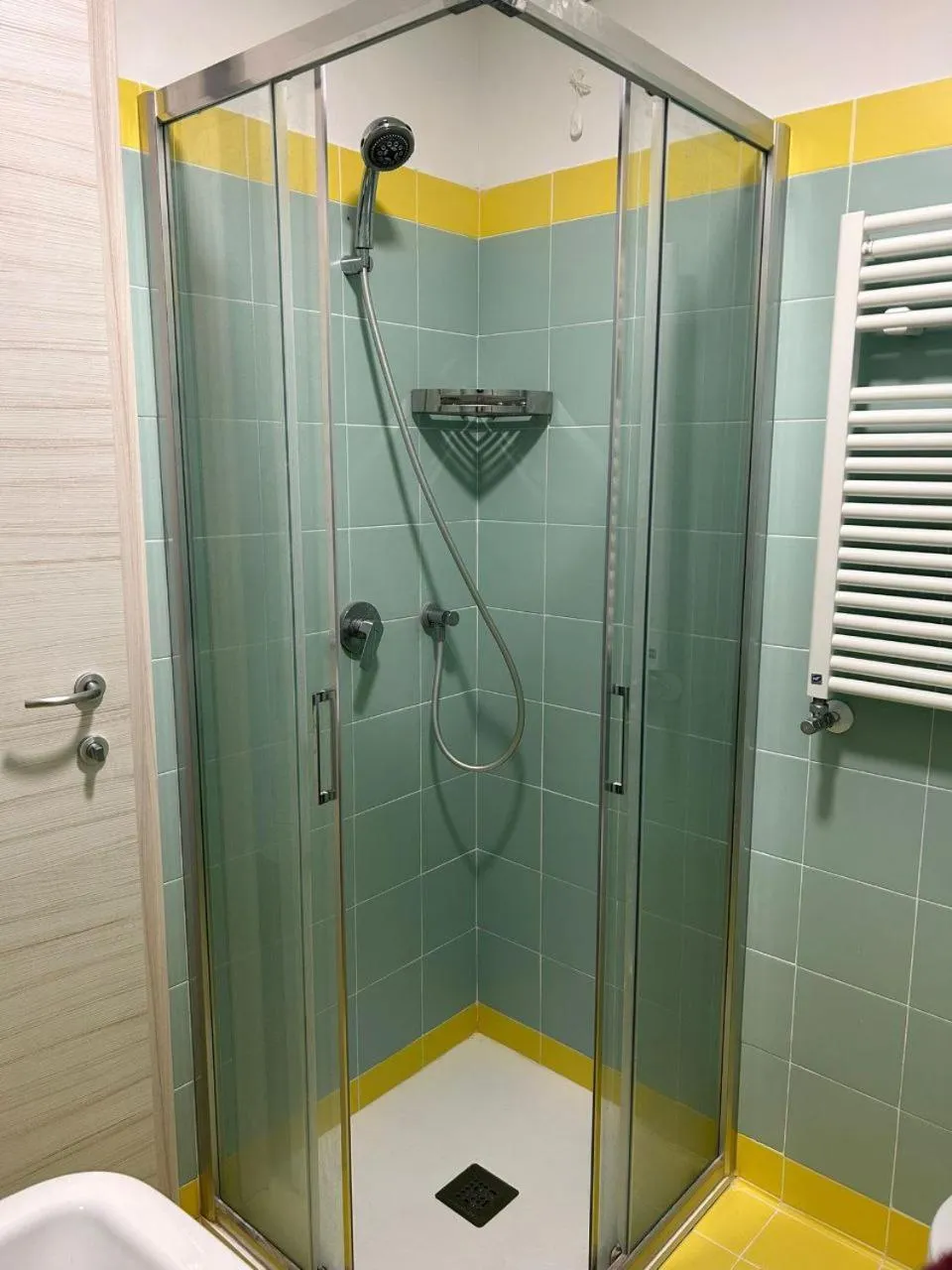 Shower in Ostello S. Fosca - CPU Venice Hostels