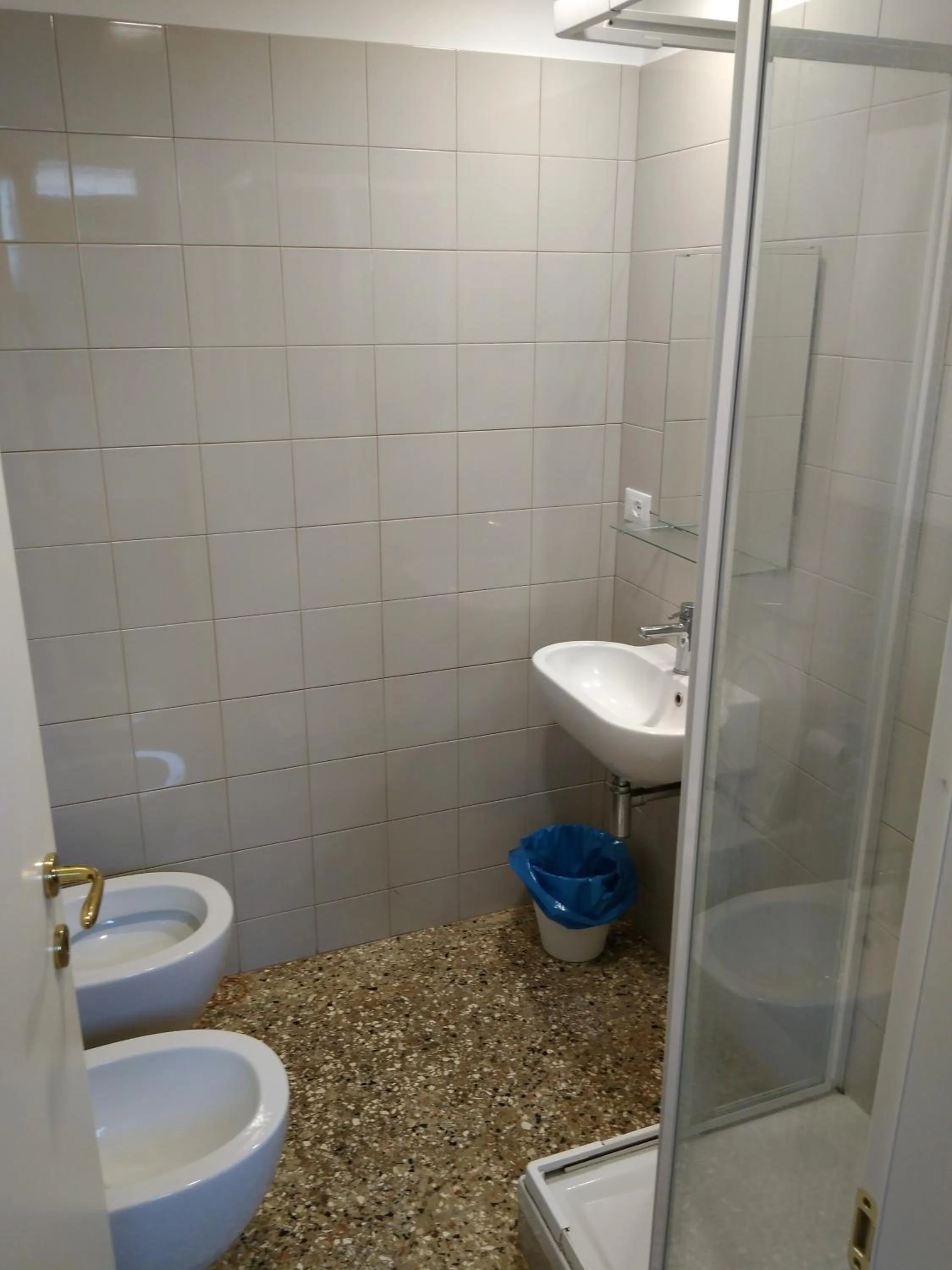 Bathroom in Ostello S. Fosca - CPU Venice Hostels