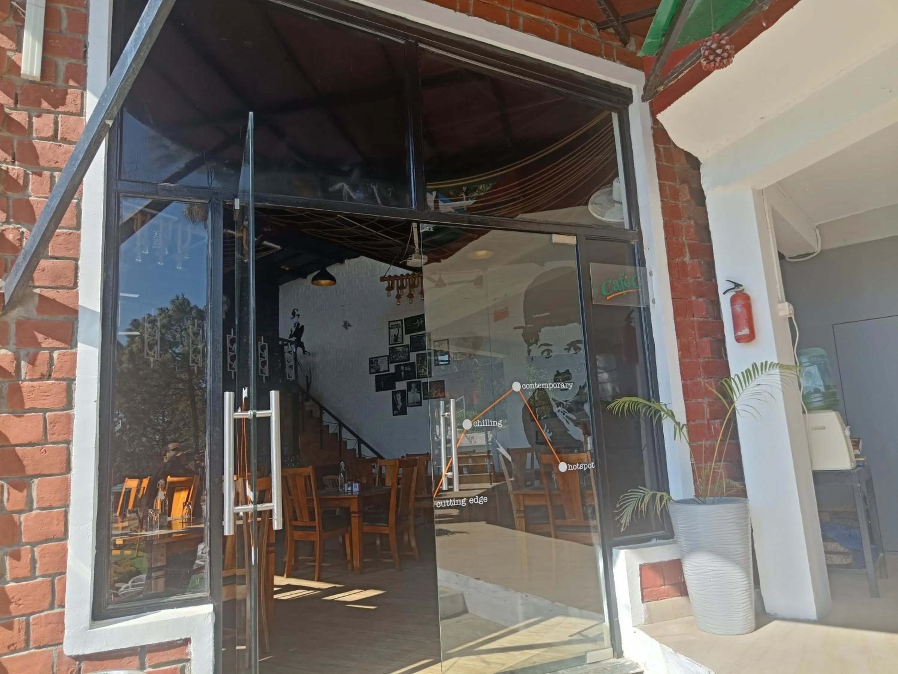 Restaurant/places to eat in Zone Connect by The Park, Lansdowne