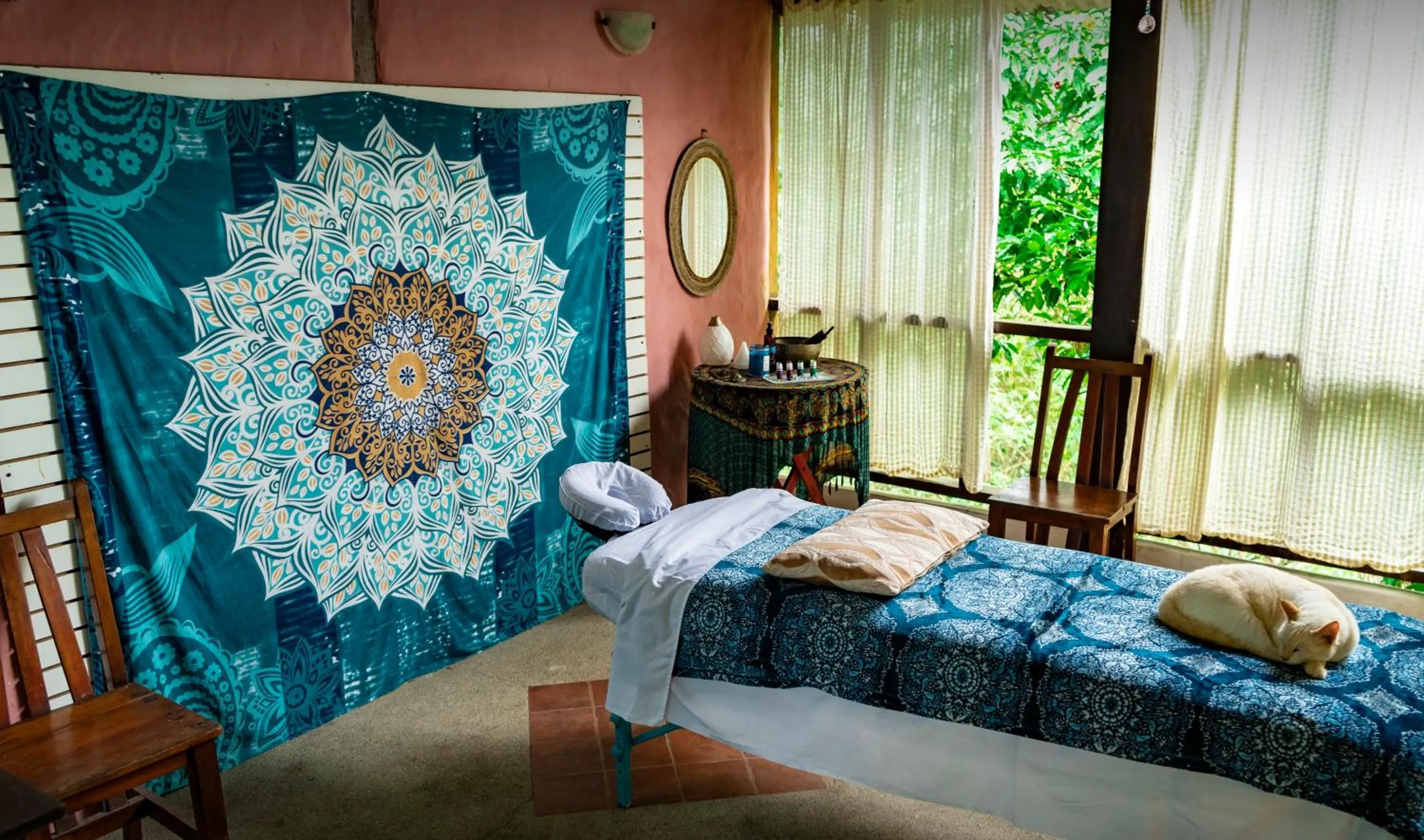 Massage, Bed in Samai Lodge Holistic Living