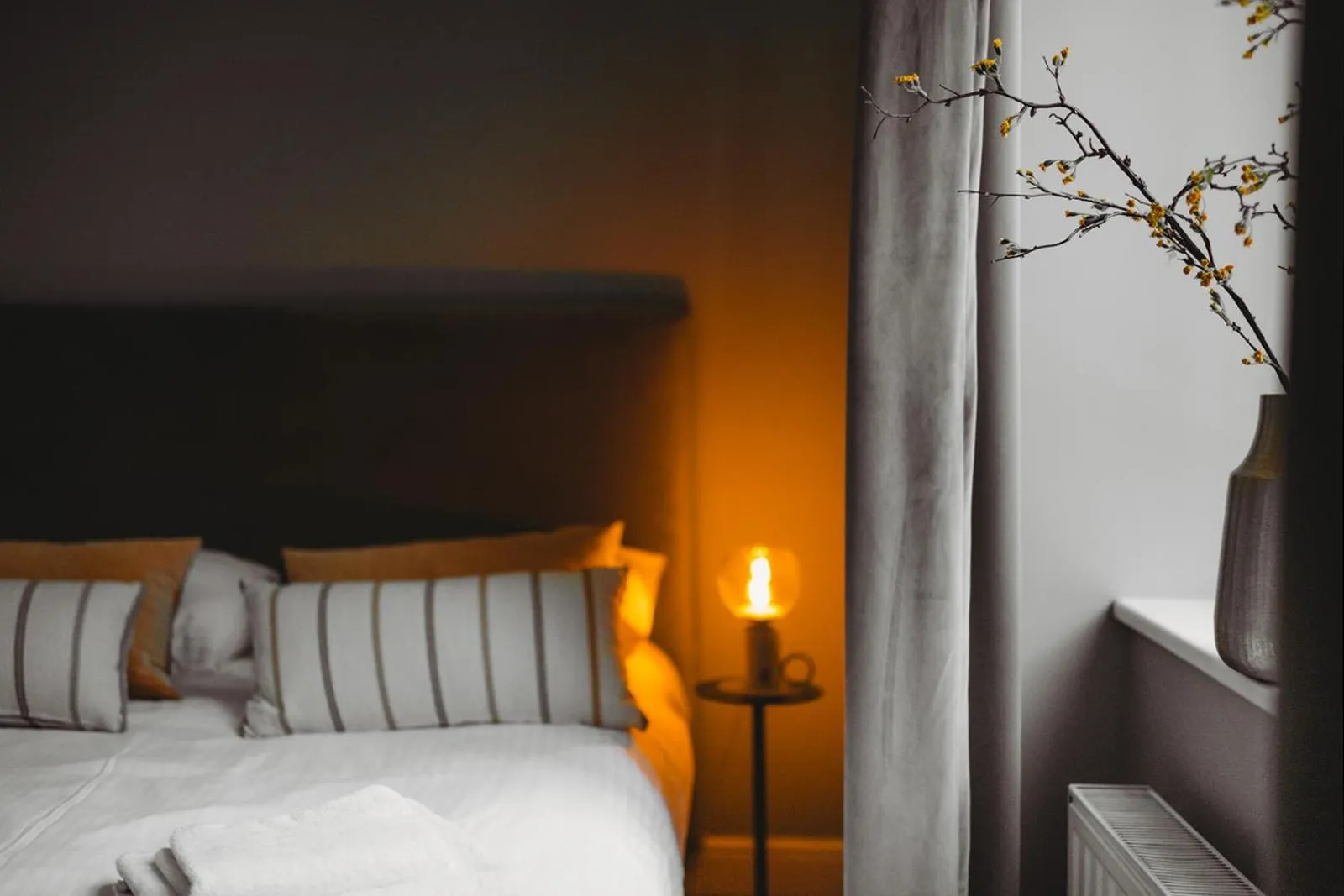 Bed in Antique Apartments Old Town