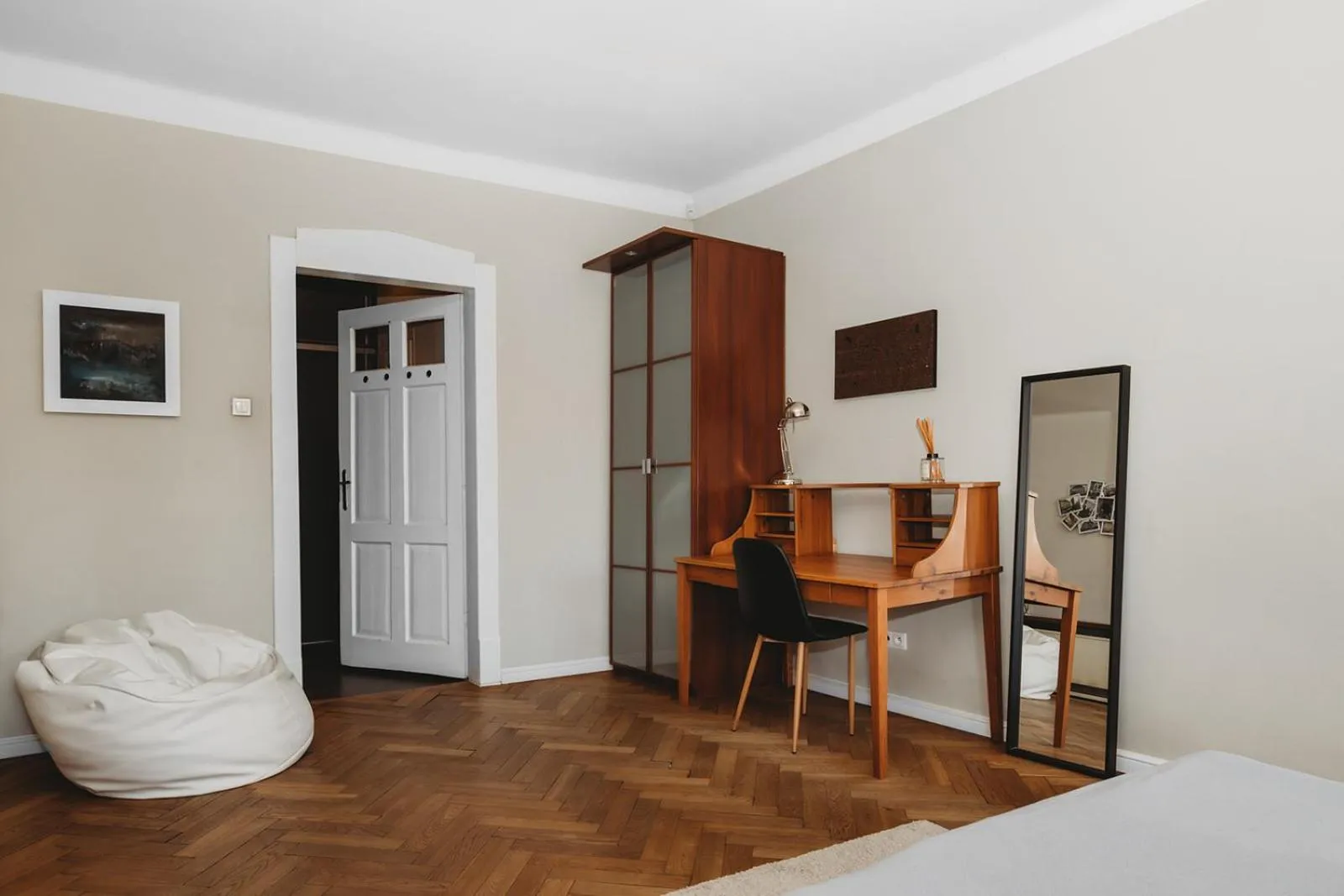 Bed in Antique Apartments Old Town