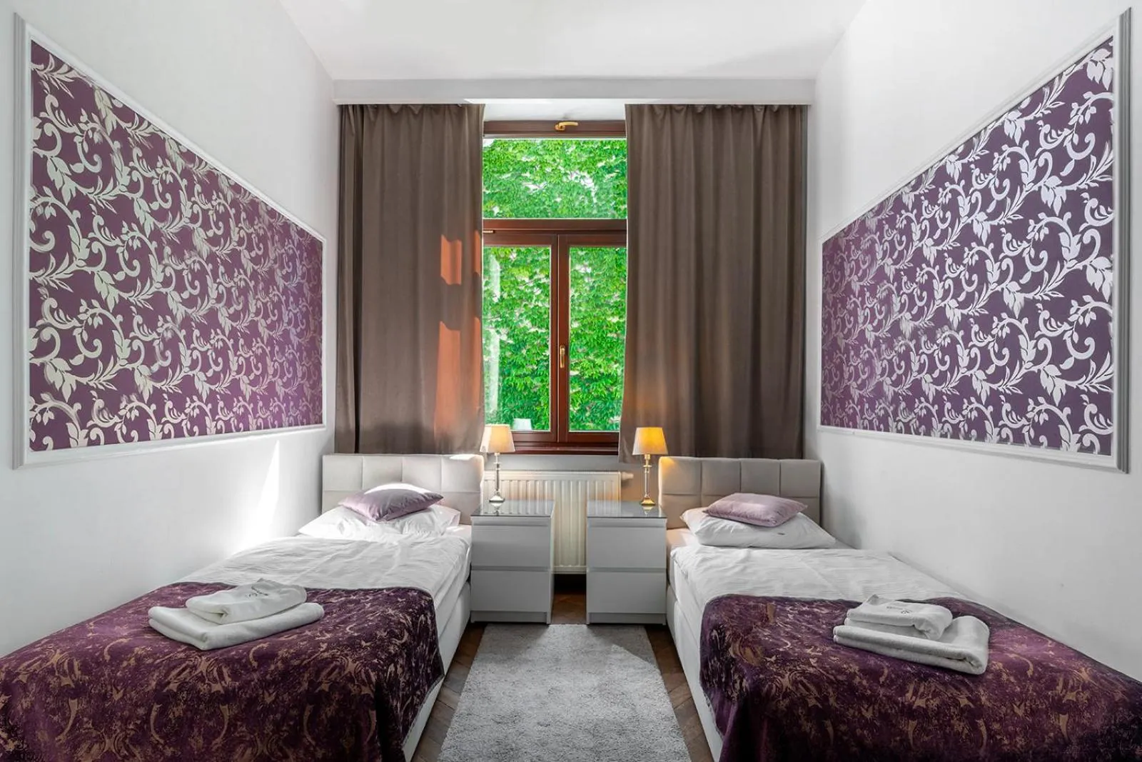 Bed in Antique Apartments Old Town