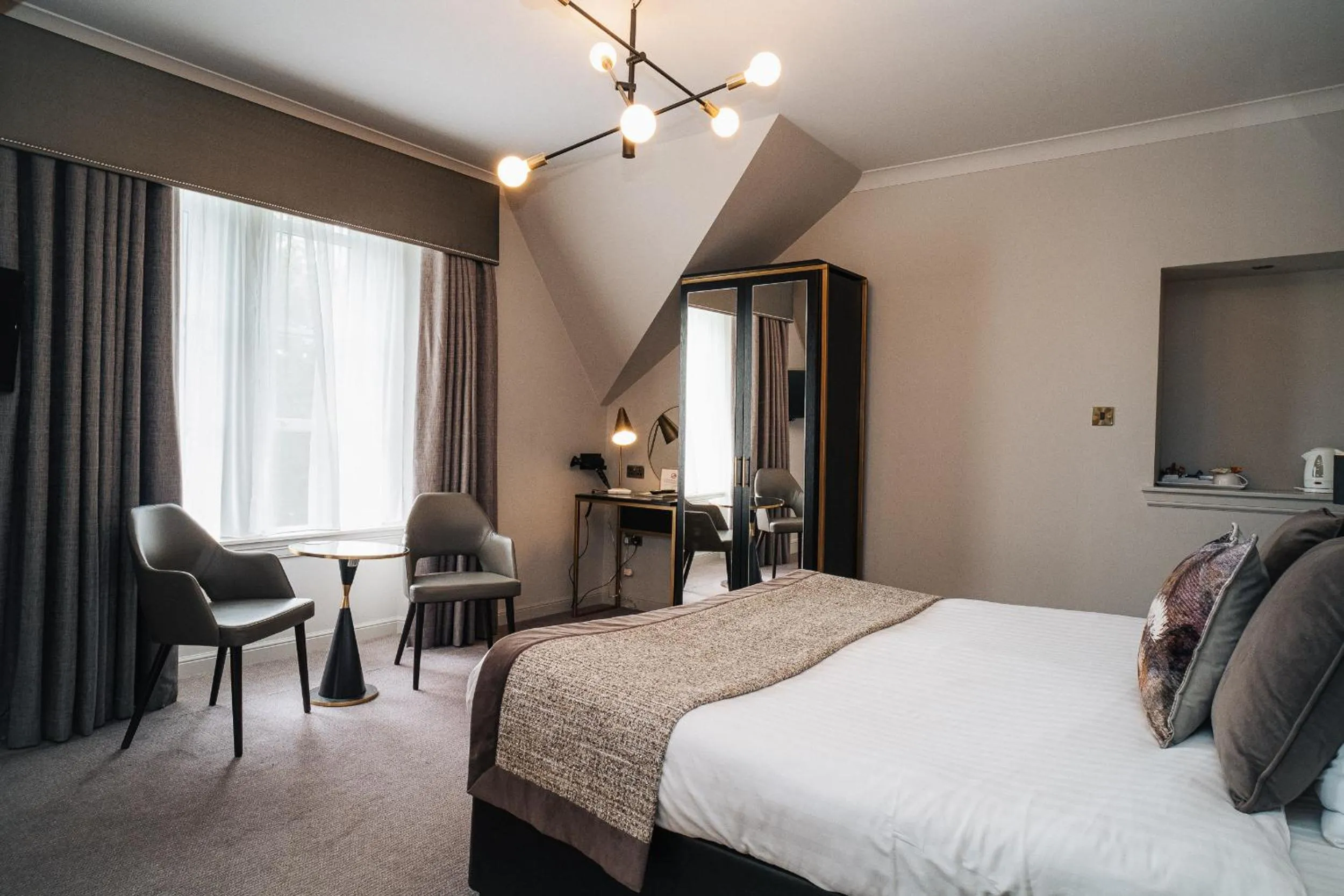 Bed in Number 10 Hotel