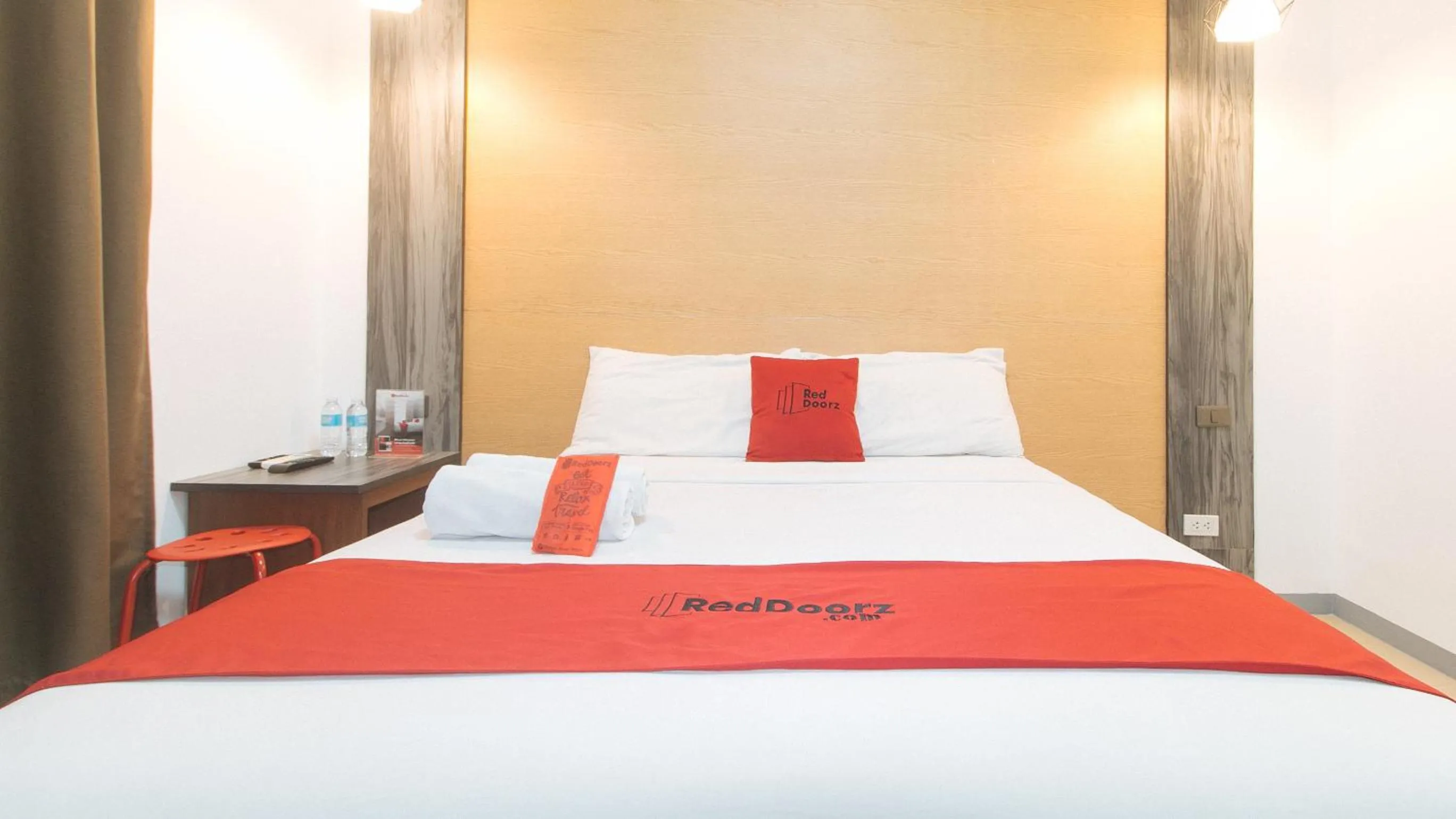 Bedroom, Bed in RedDoorz Plus at EDSA Congressional