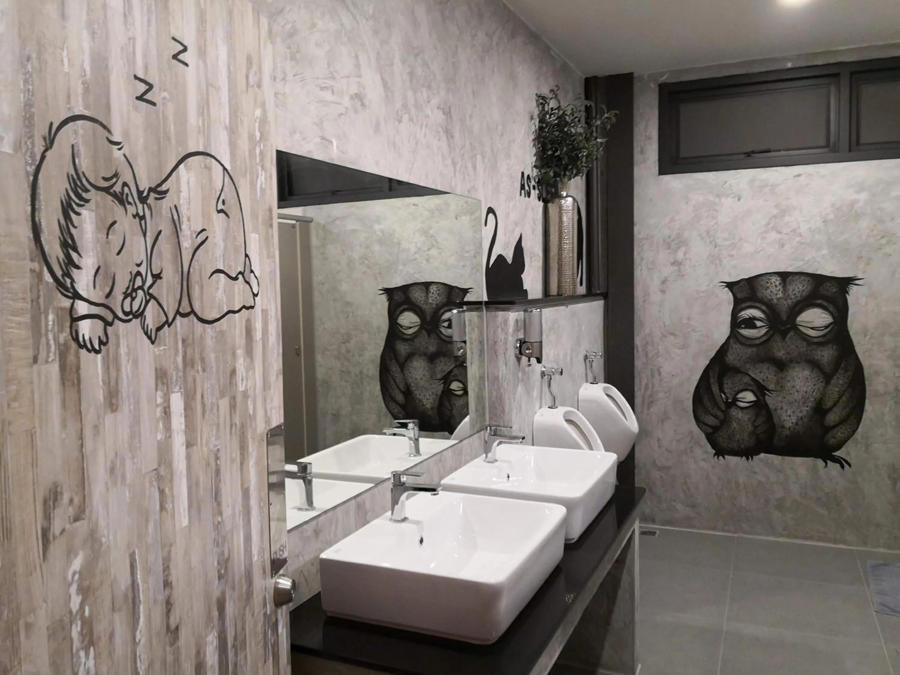 Shower in Asleep by Lantana