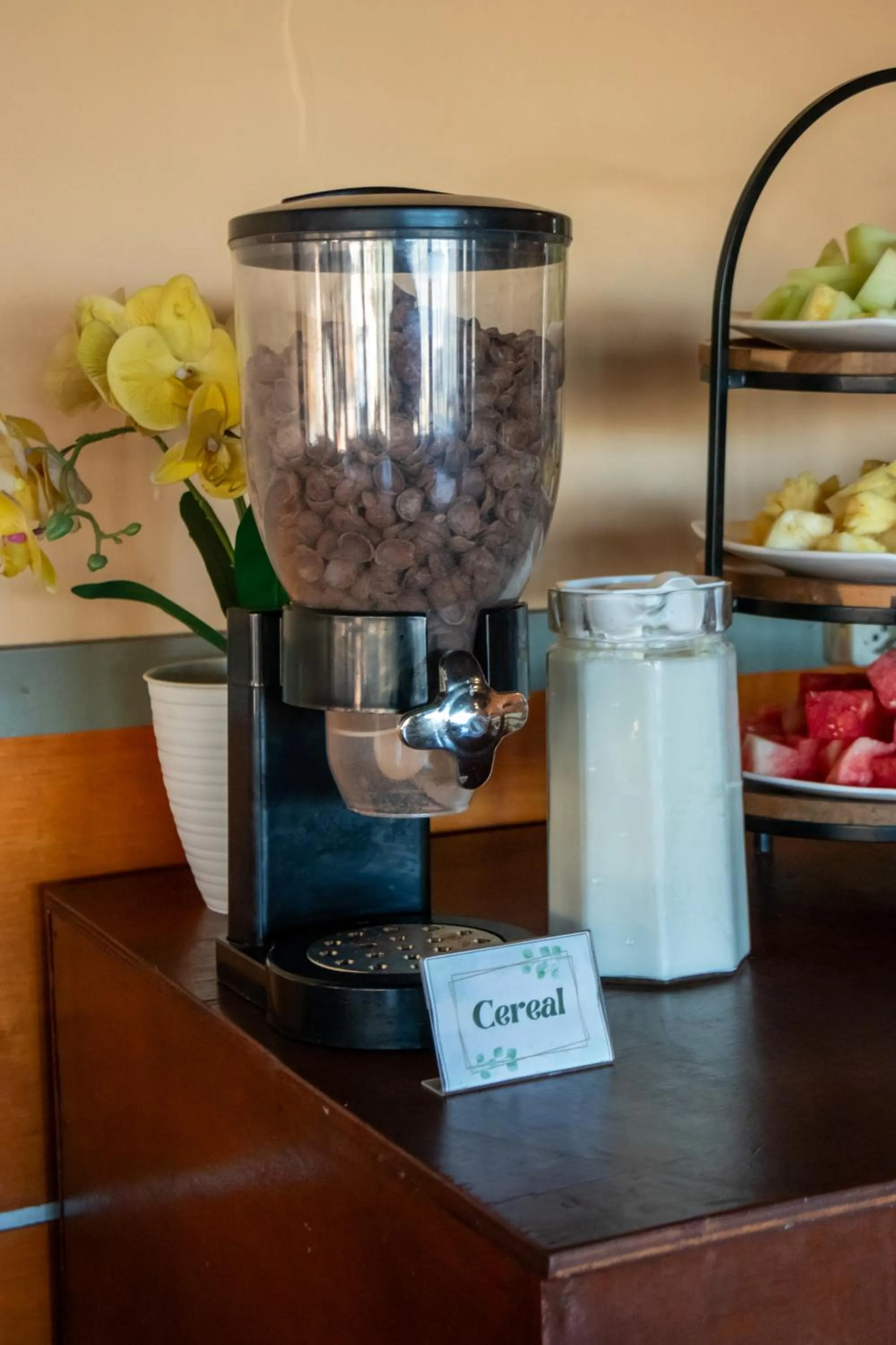 Restaurant/places to eat in Cemara Indah Hotel