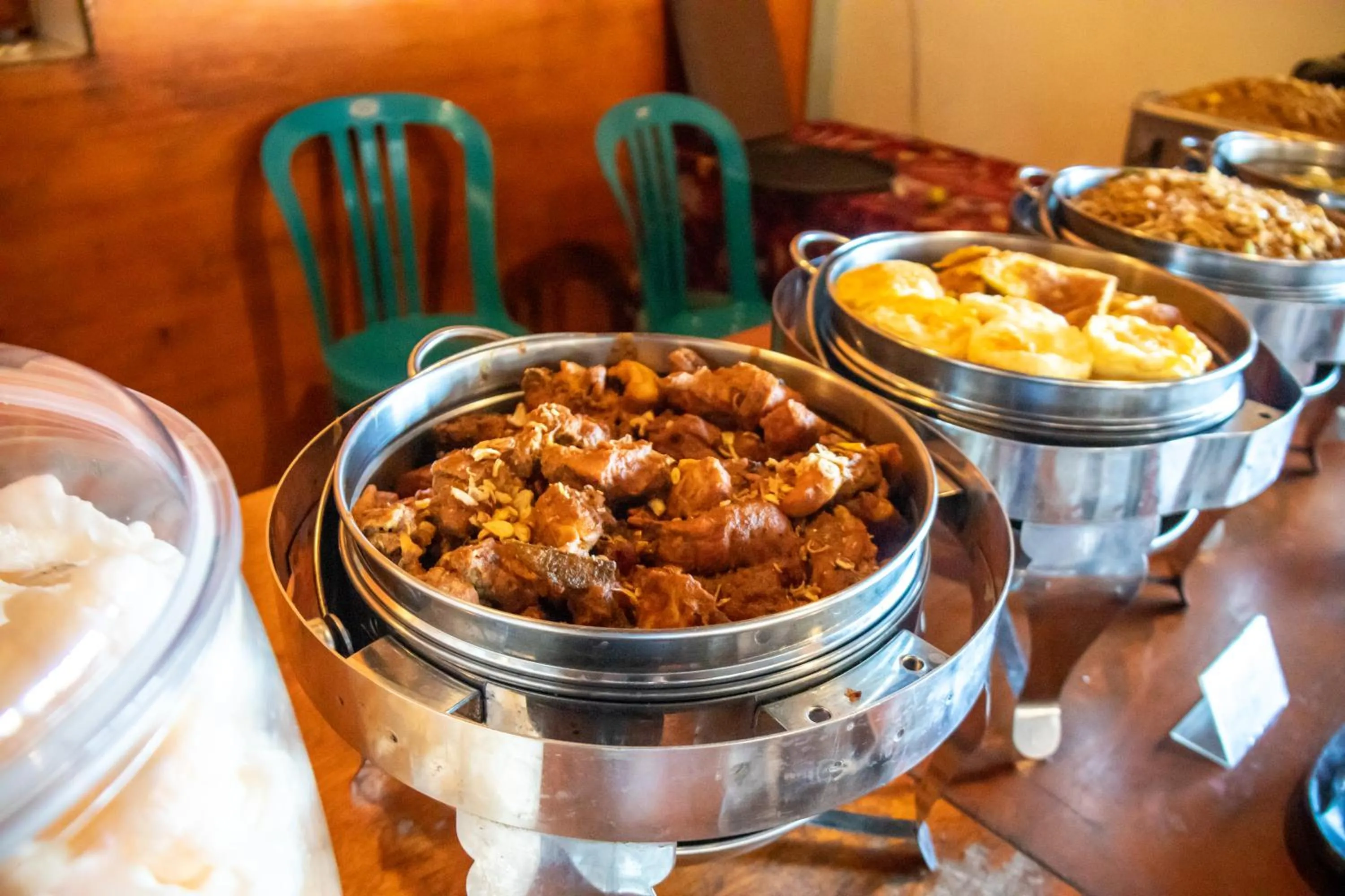 Restaurant/places to eat in Cemara Indah Hotel