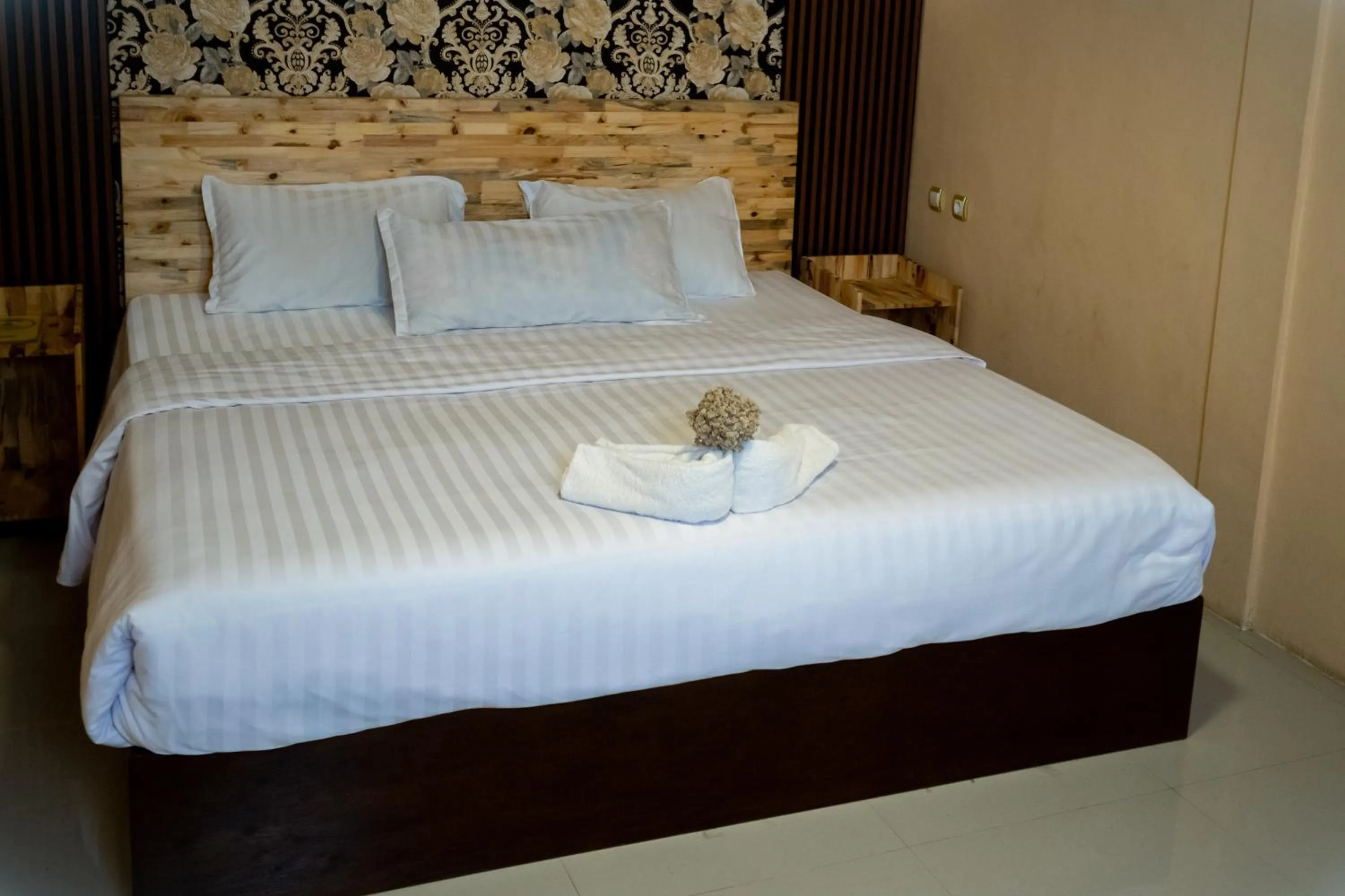 Bed in Cemara Indah Hotel