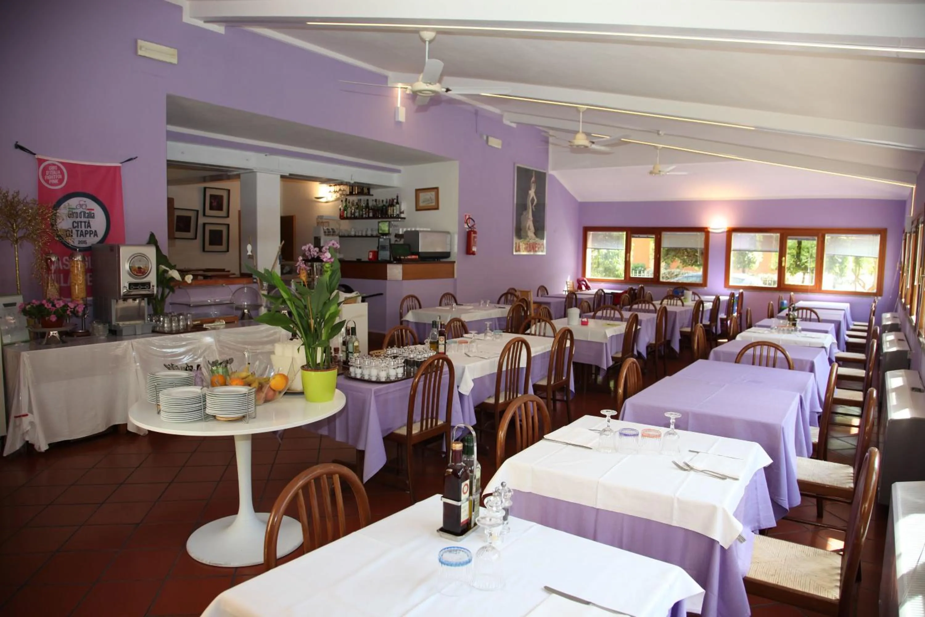 Restaurant/places to eat in Albergo Rossella