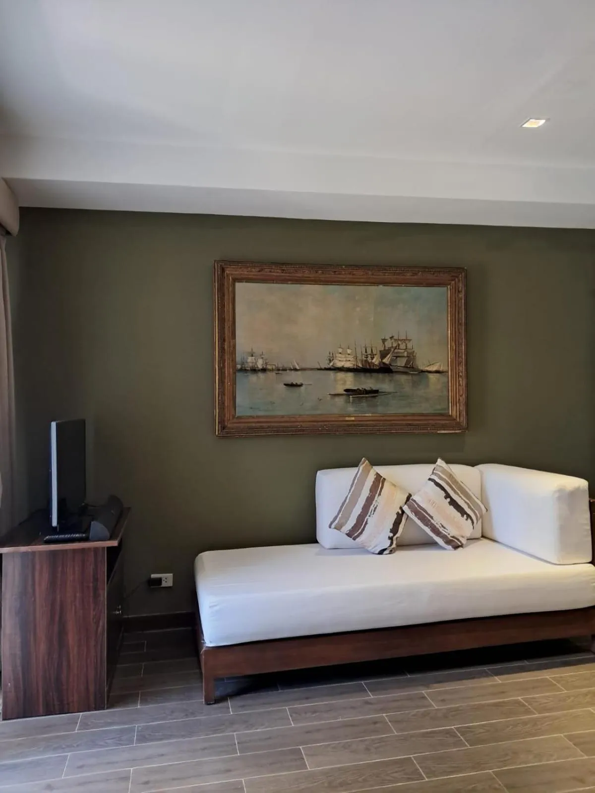 Seating area in Bacau Bay Resort Coron