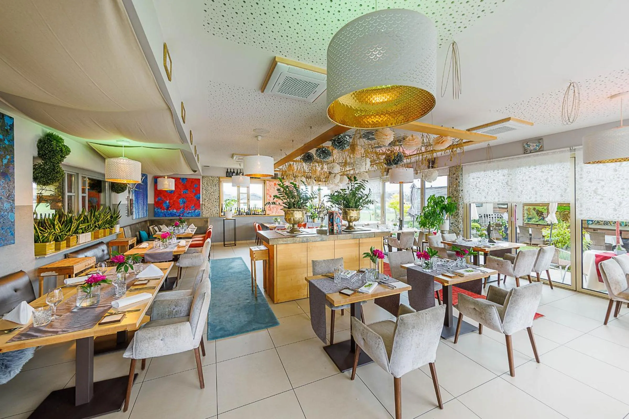 Restaurant/places to eat in Malerwinkl Restaurant + Kunsthotel