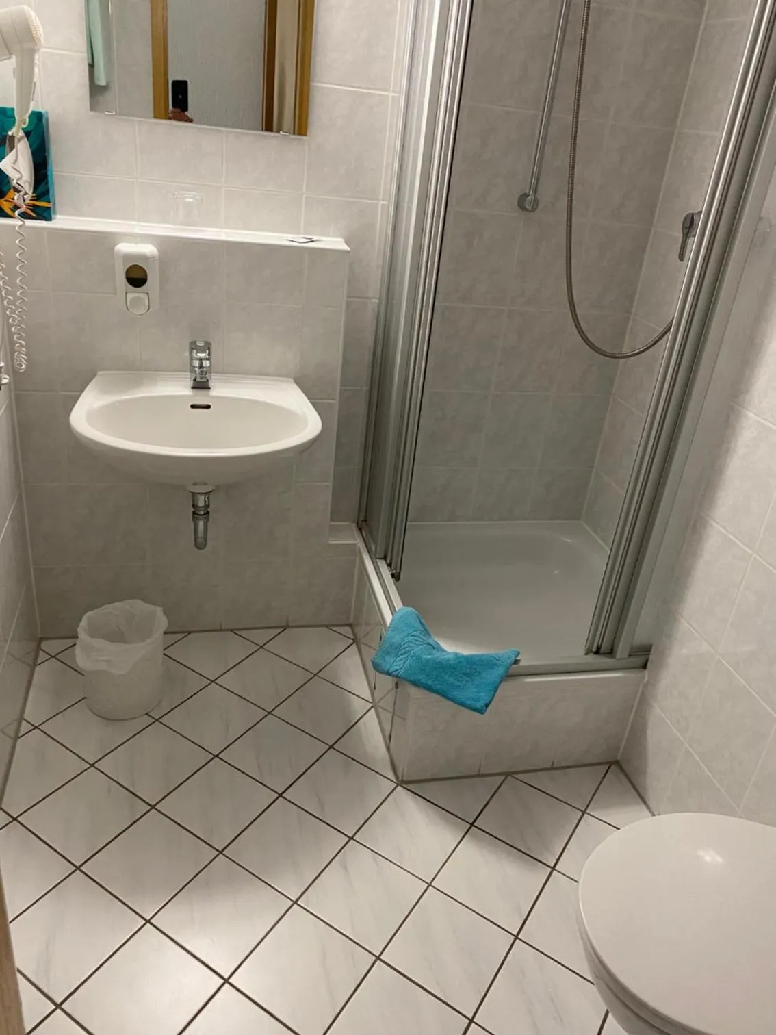 Shower in Hotel Janssen