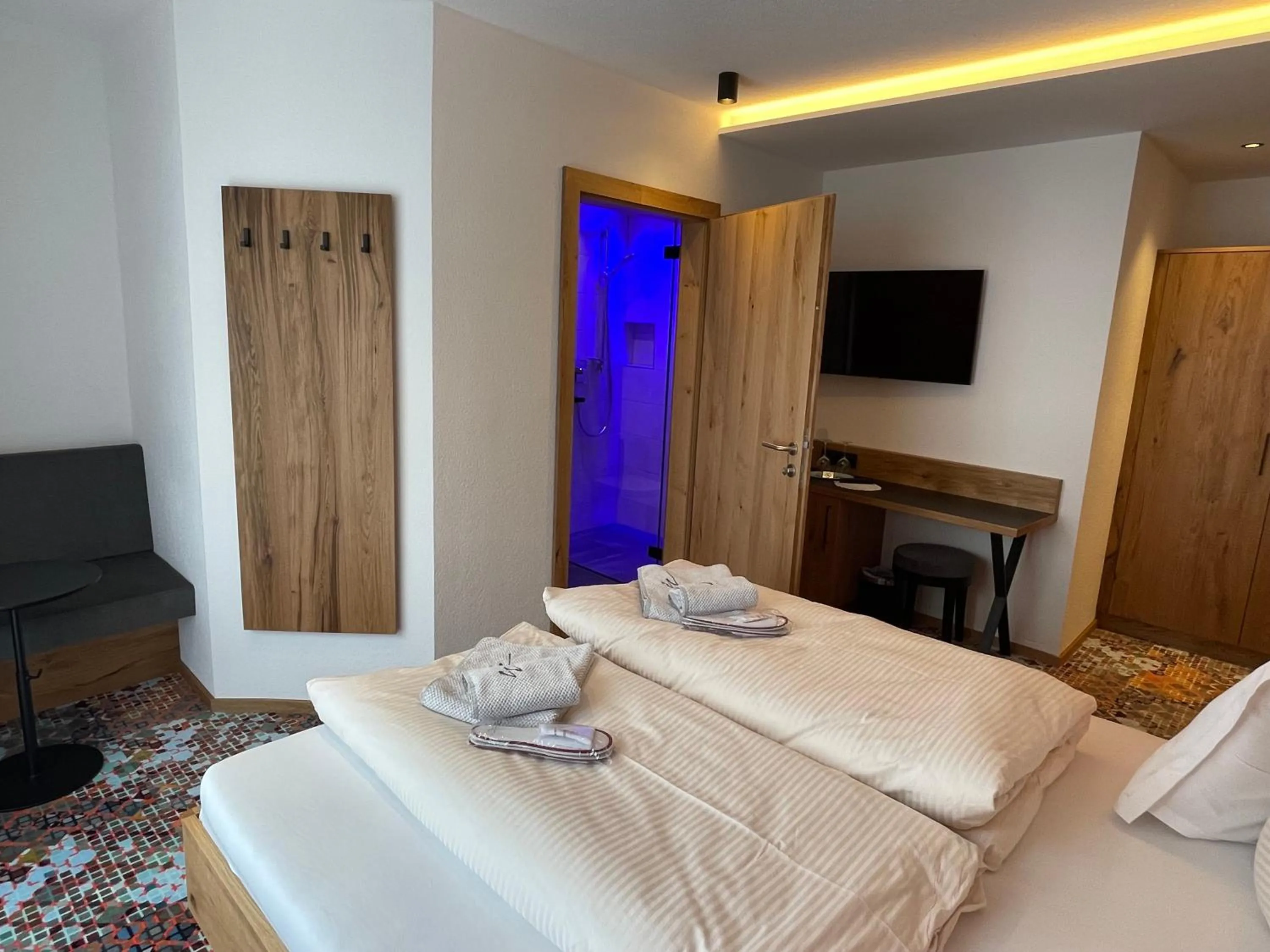 Photo of the whole room, Bed in Hotel Grieserin