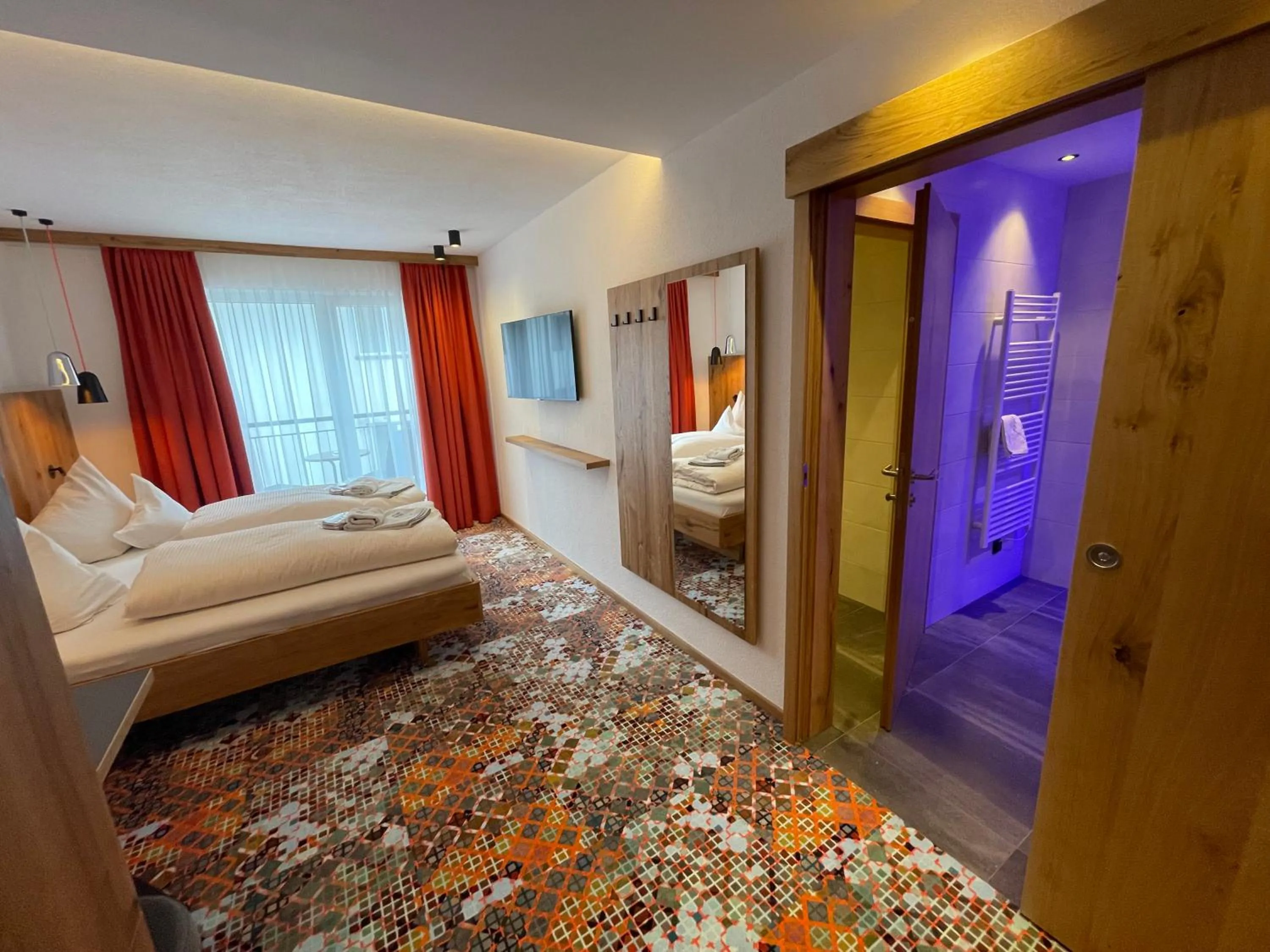 Photo of the whole room, Bed in Hotel Grieserin