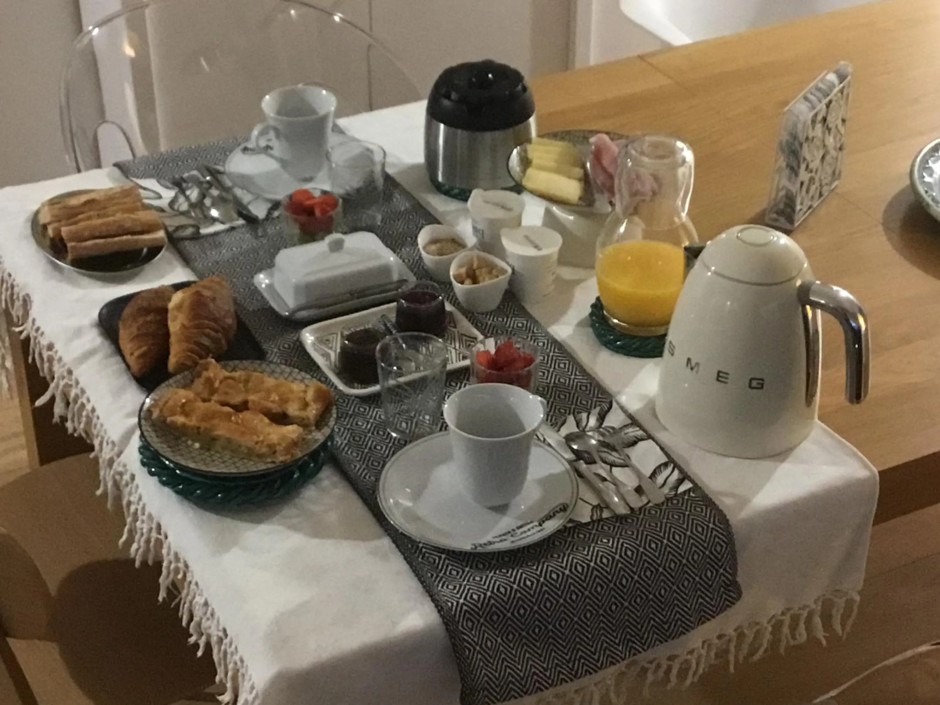 Breakfast in Maison Fleurie