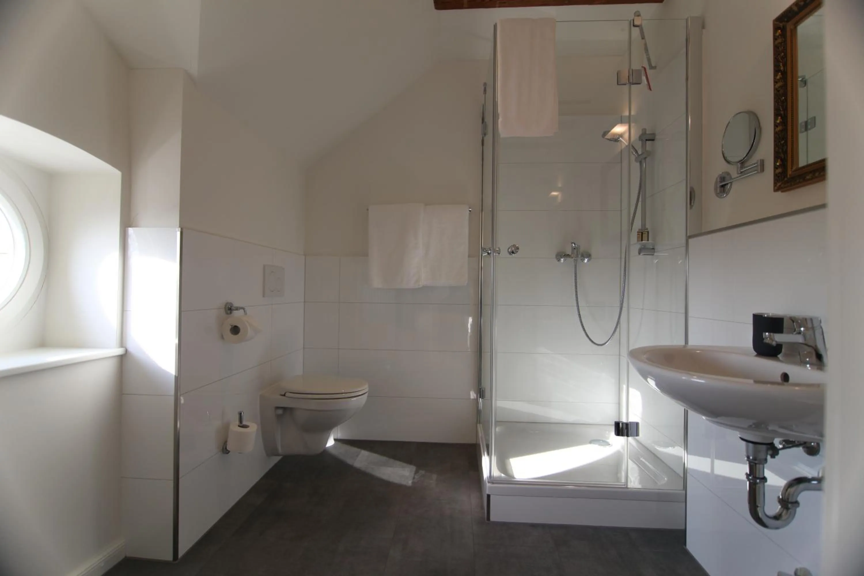 Photo of the whole room in Zum Bahnhof 1894