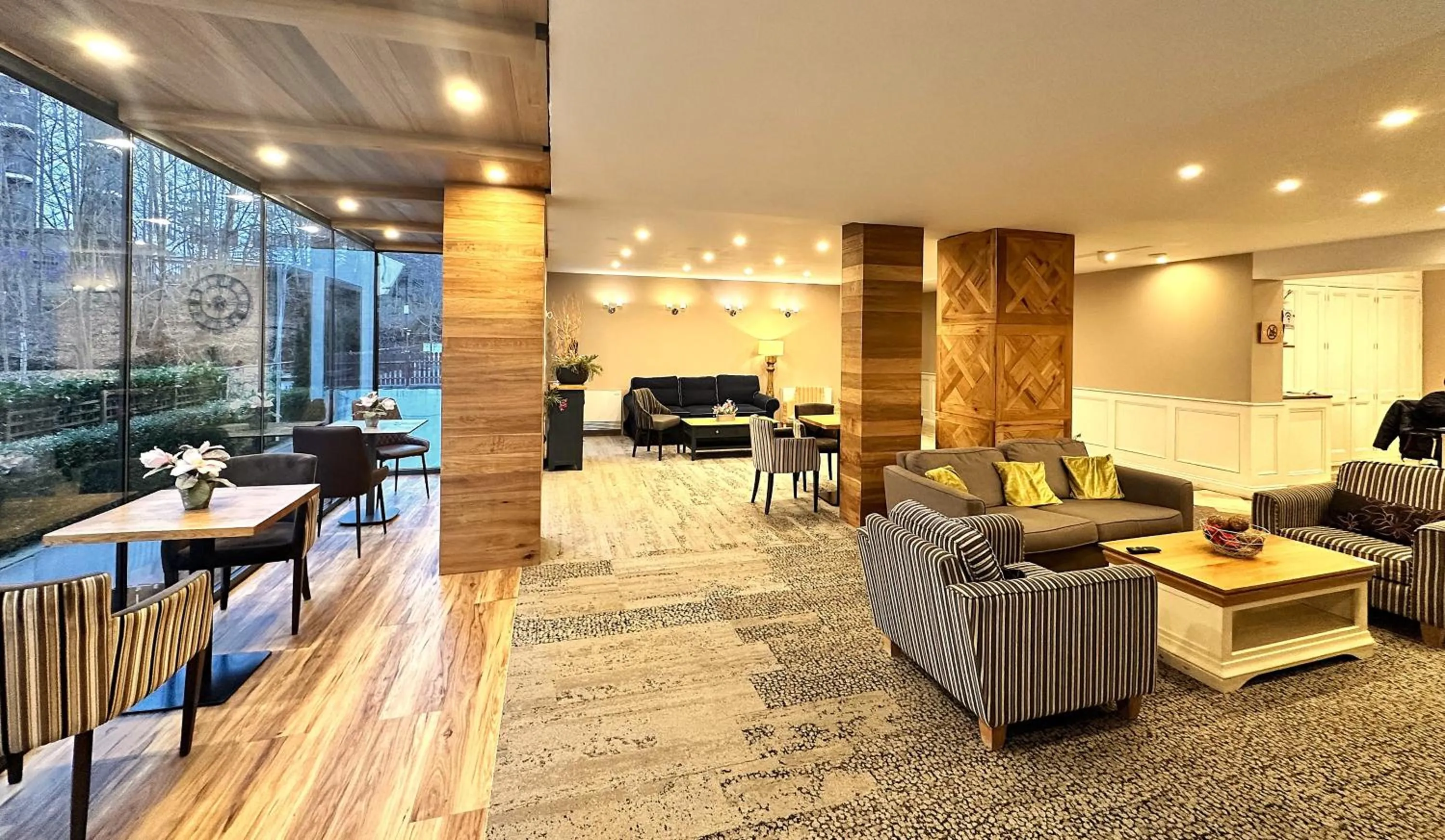 Lobby or reception in Predela 2 Aparthotel