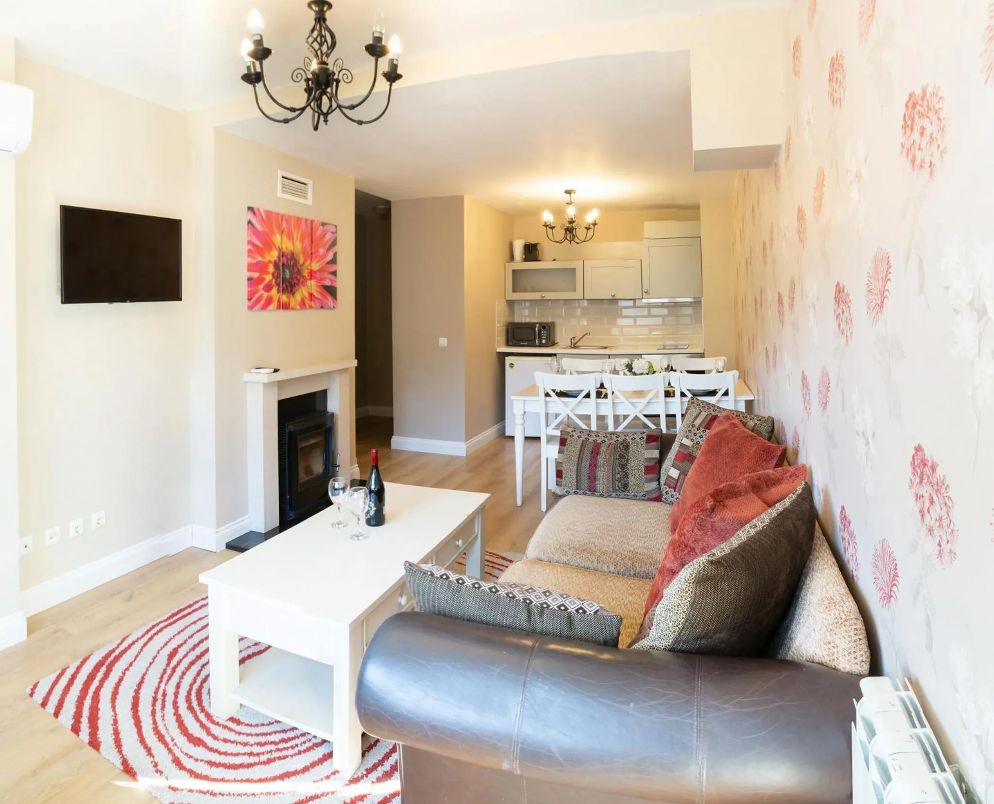 Kitchen or kitchenette in Predela 2 Aparthotel